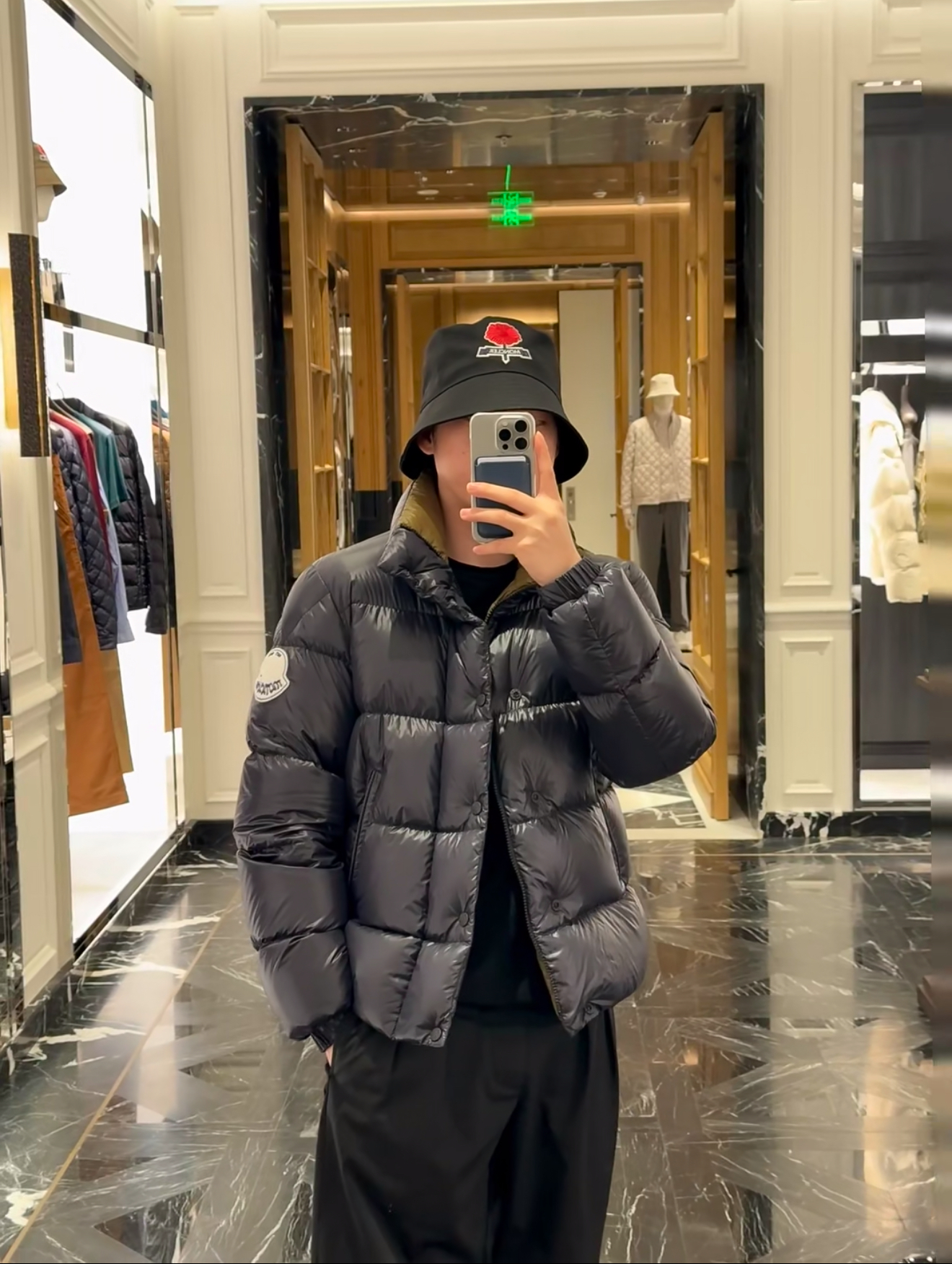 moncler palm angles
