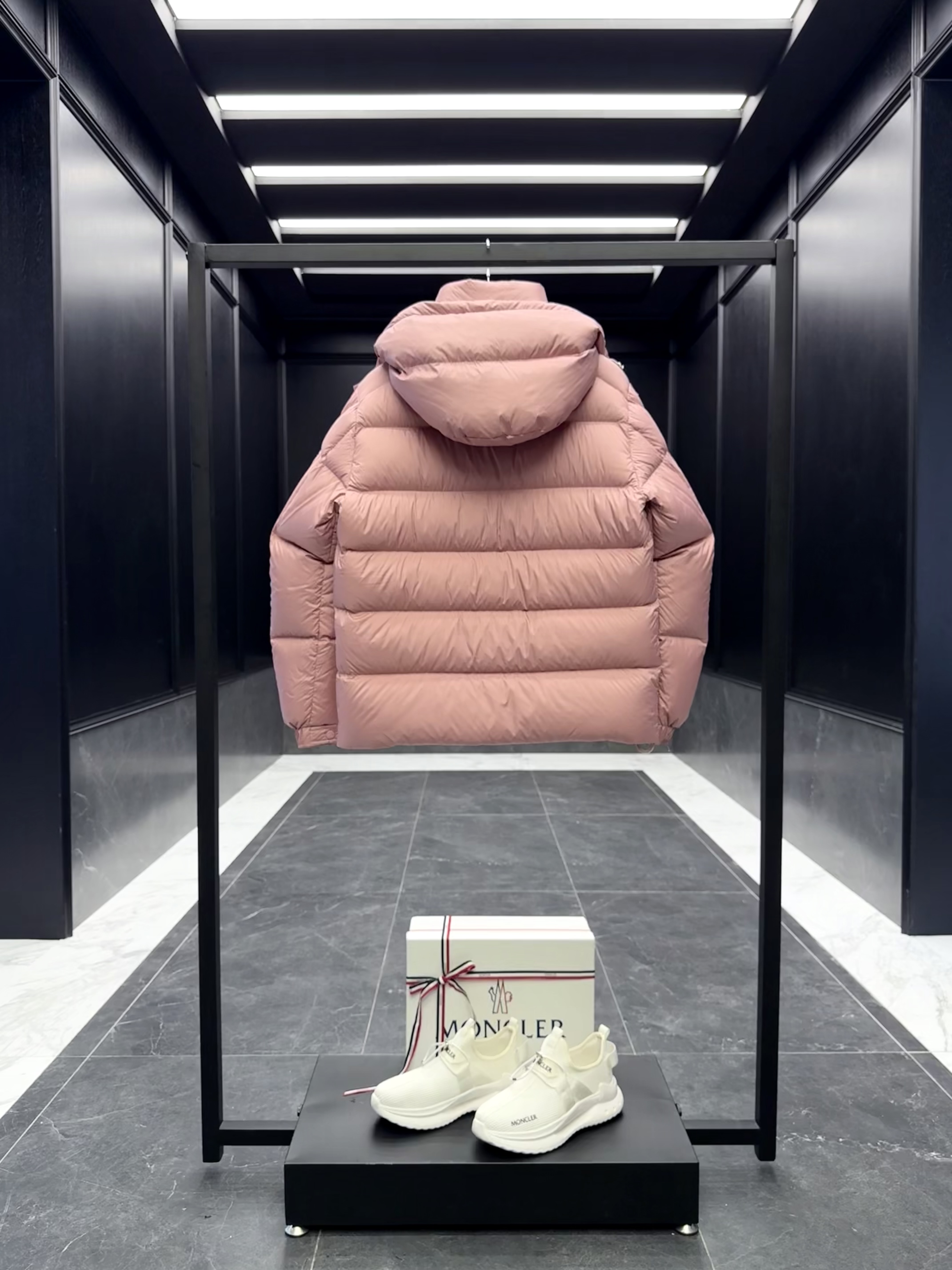 Moncler maya 70th