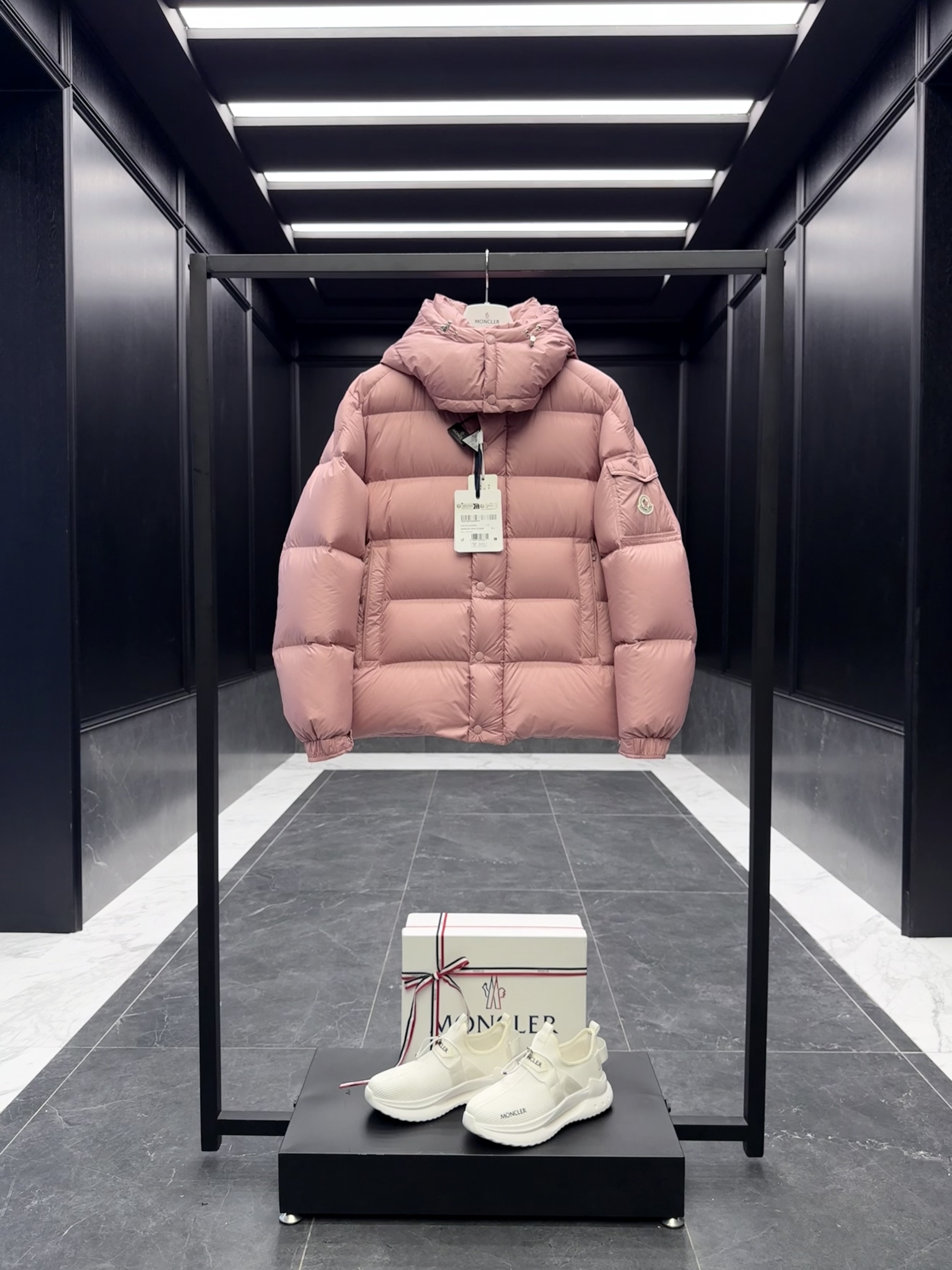 Moncler maya 70th