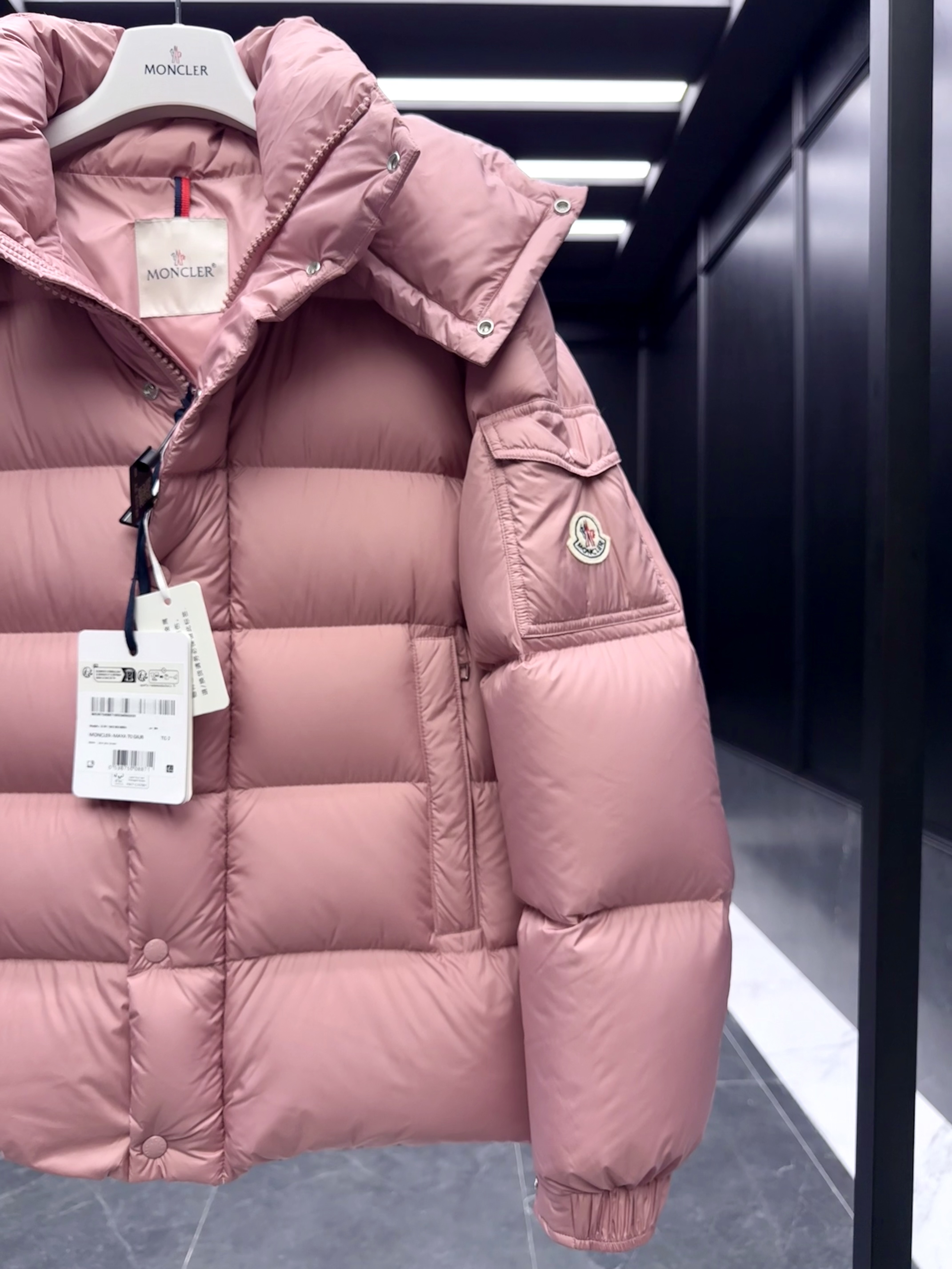 Moncler maya 70th