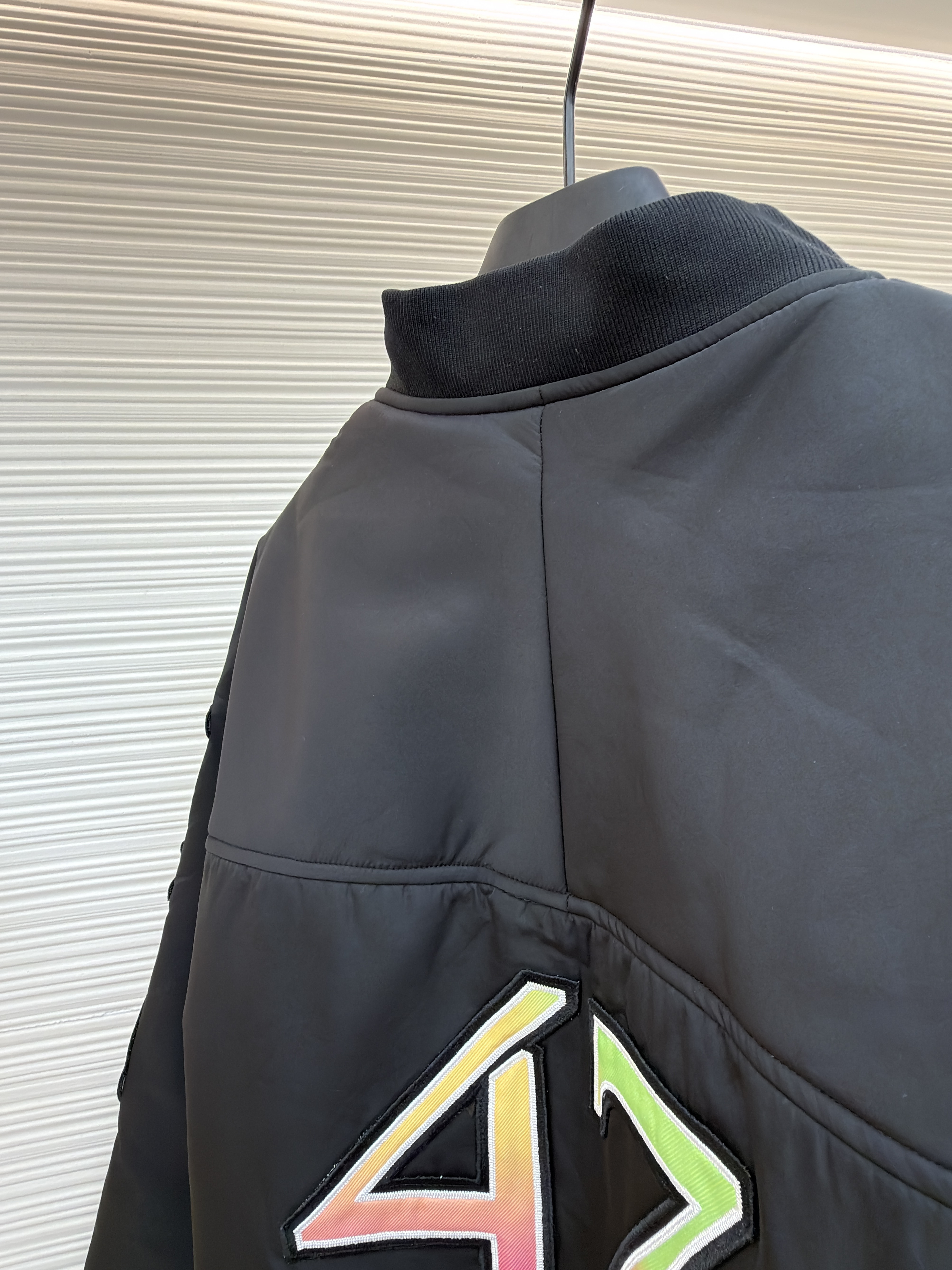 Dior 汉密尔顿联名棒球服