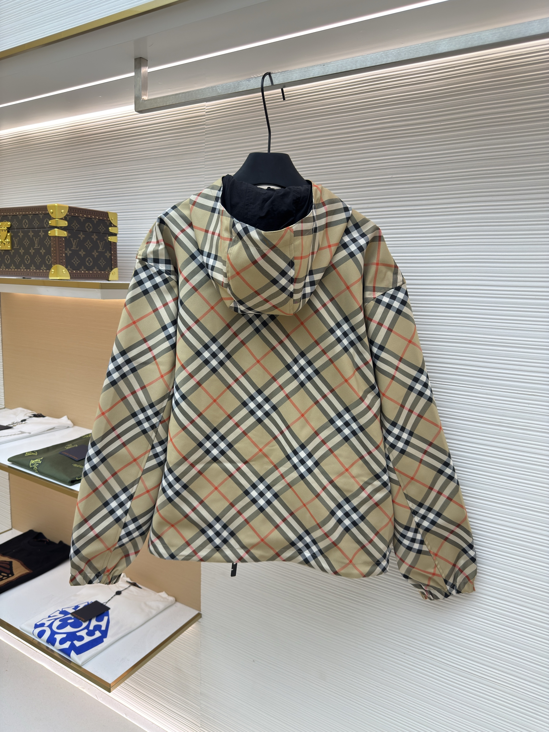 BURBERRY斜格纹饰刺绣双面穿夹克