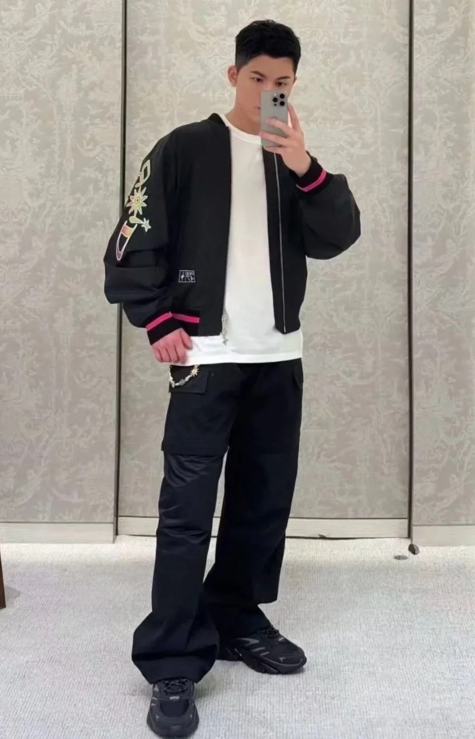 Dior 汉密尔顿联名棒球服