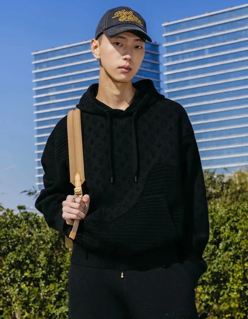 LOUIS VUITTON 假日拼接长袖连帽套头卫衣