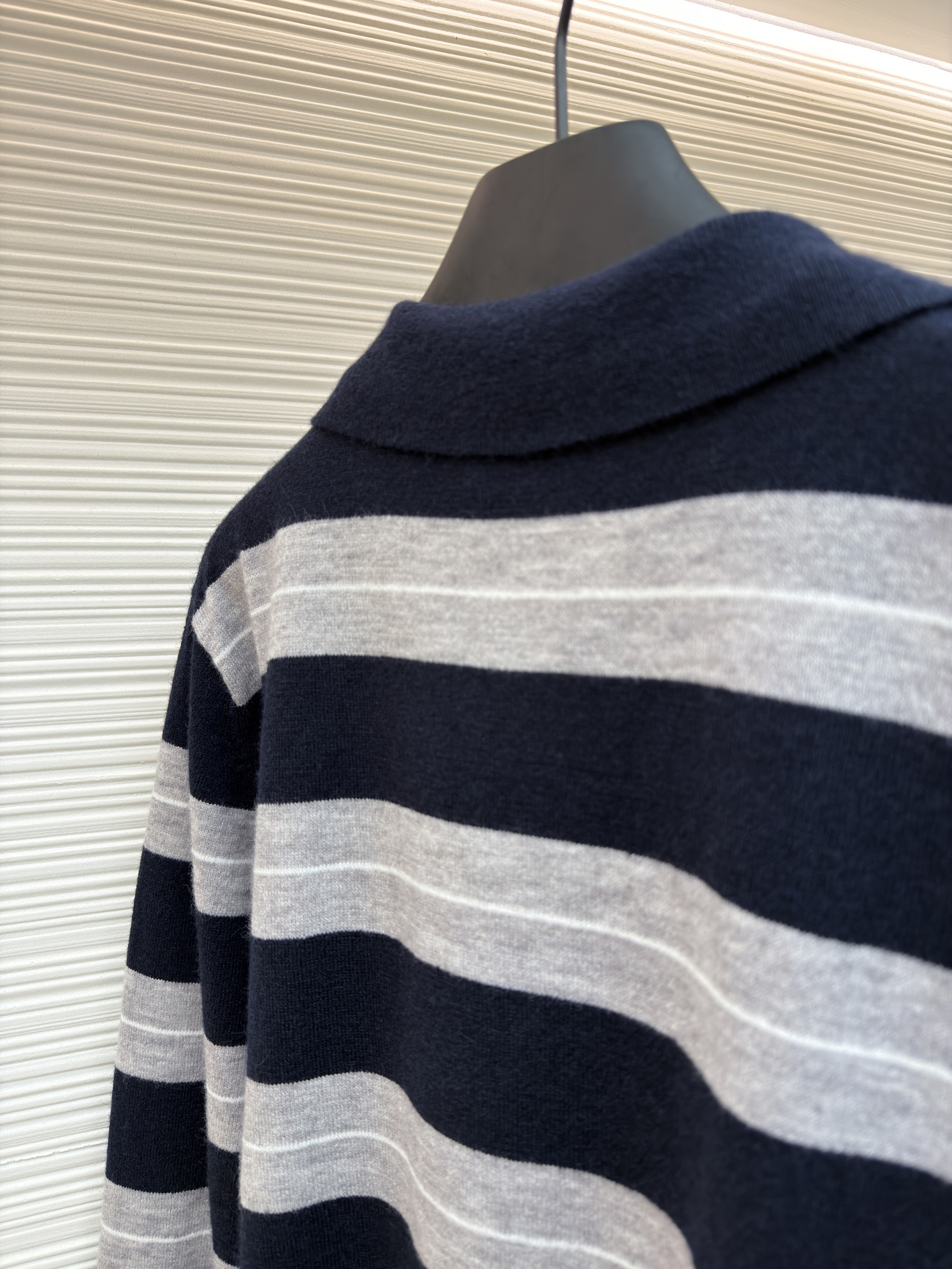 MIUMIU Atheneum快闪系列条纹长袖Polo衫