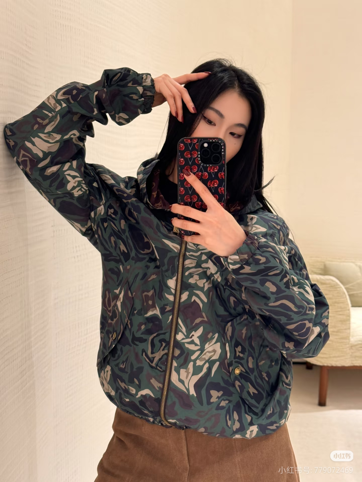 LOUIS VUITTON 迷彩印花双面穿连帽夹克外套