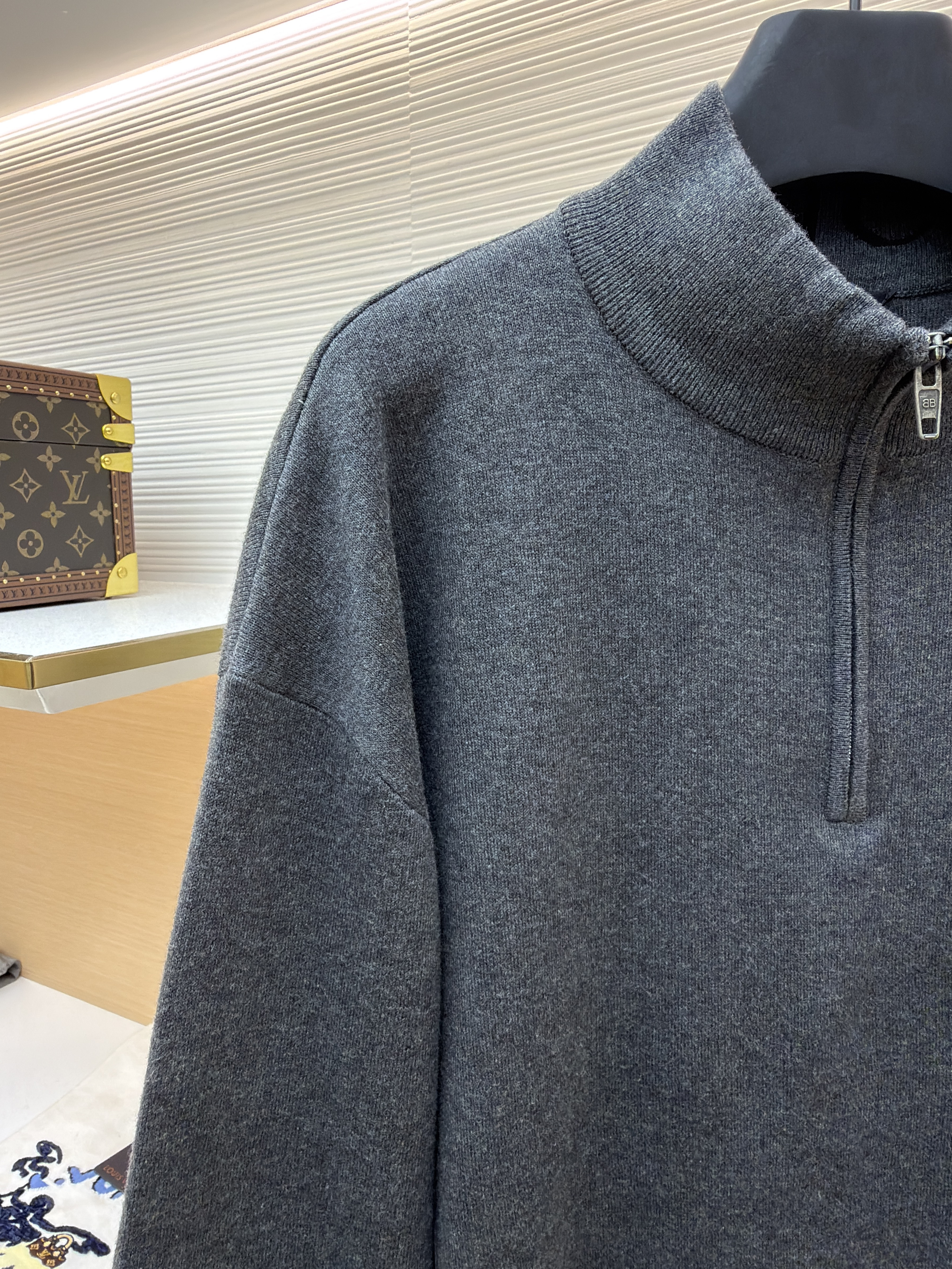 Balenciaga 立领半拉链棉质针织衫