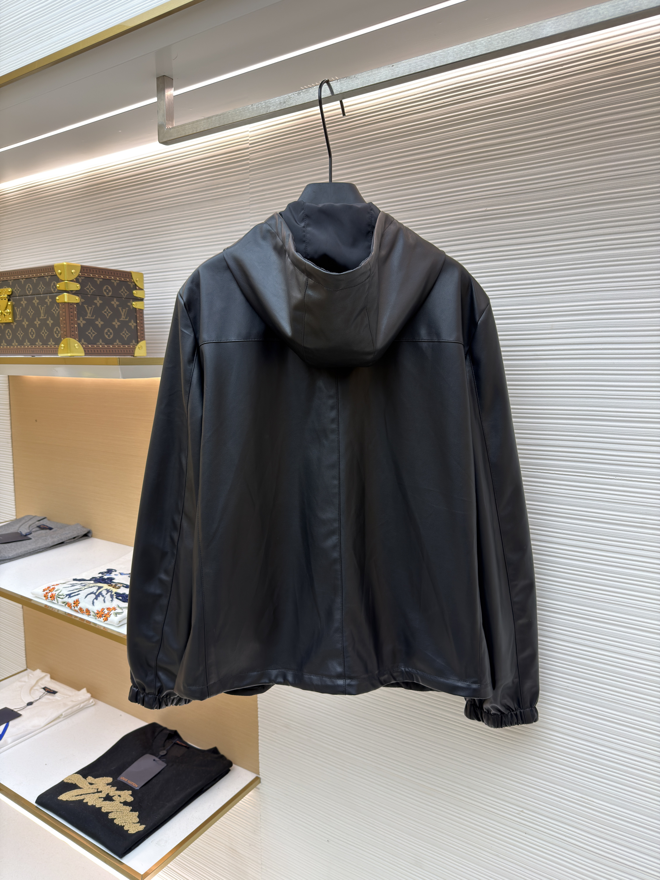 Prada 双面穿皮革尼龙连帽夹克