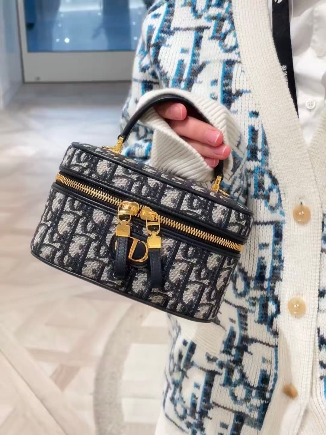 Dior老花毛织开衫