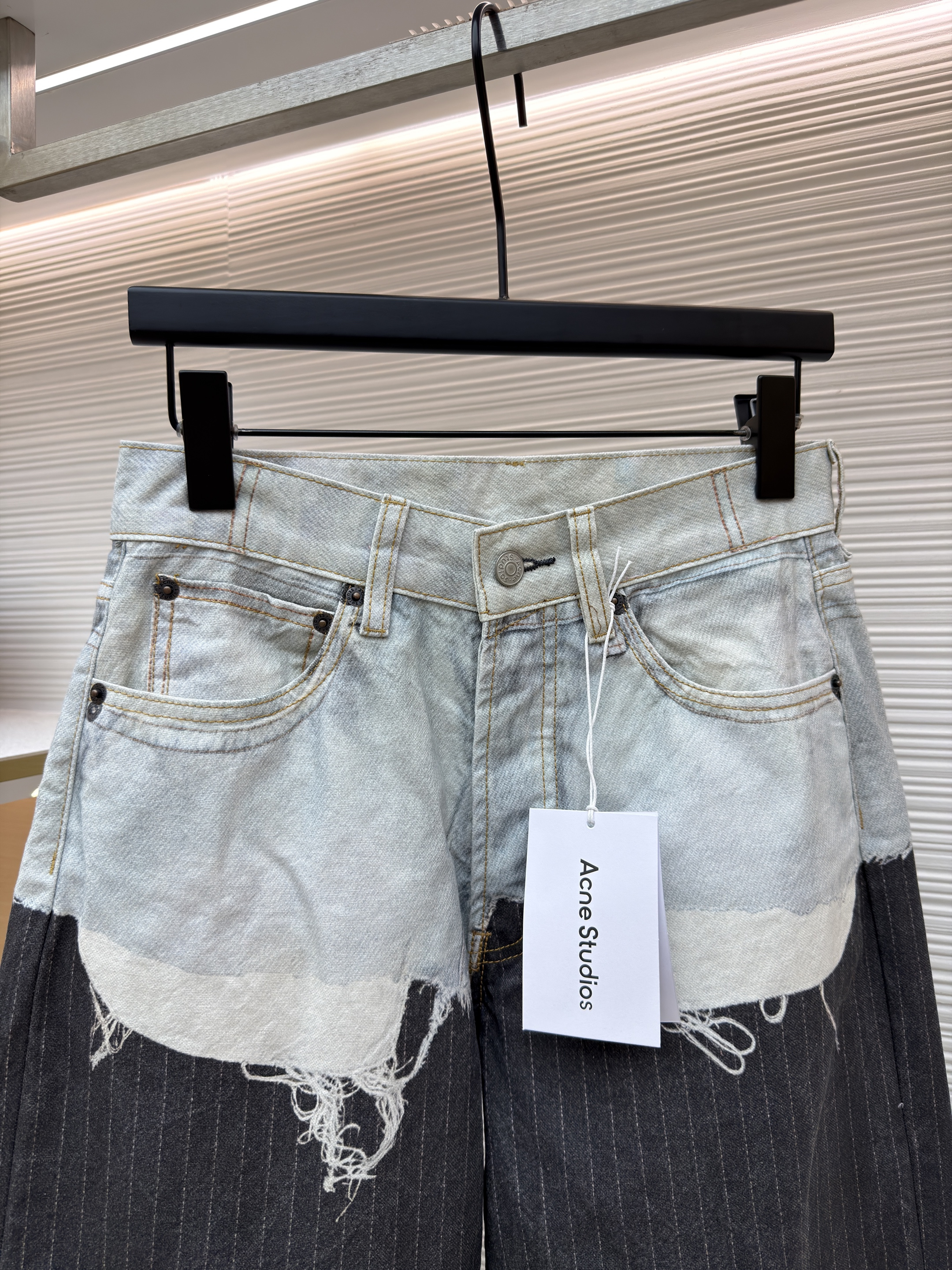 Acne Studios 拼接牛仔裤