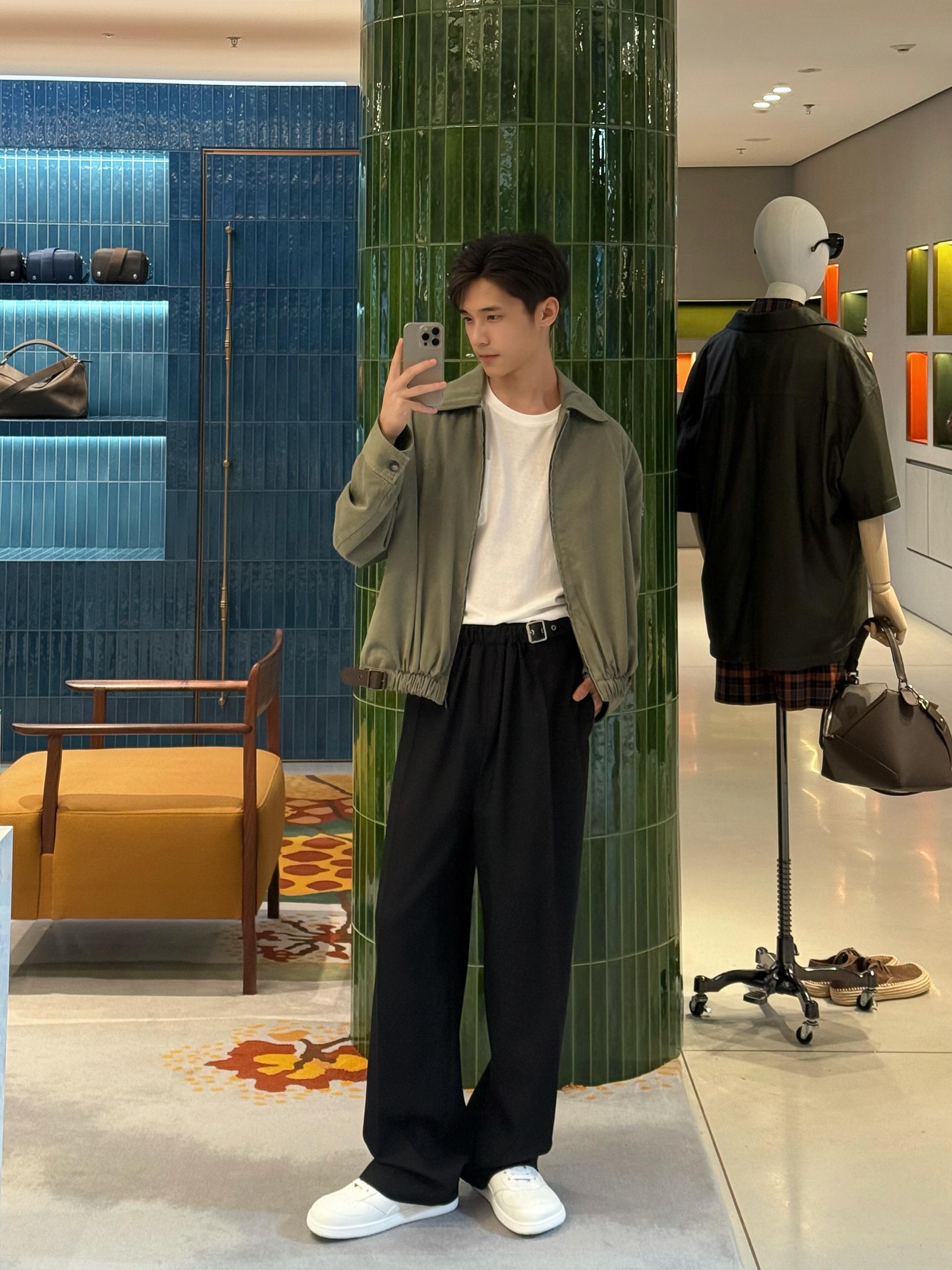 LOWE 军绿皮带翻领夹克