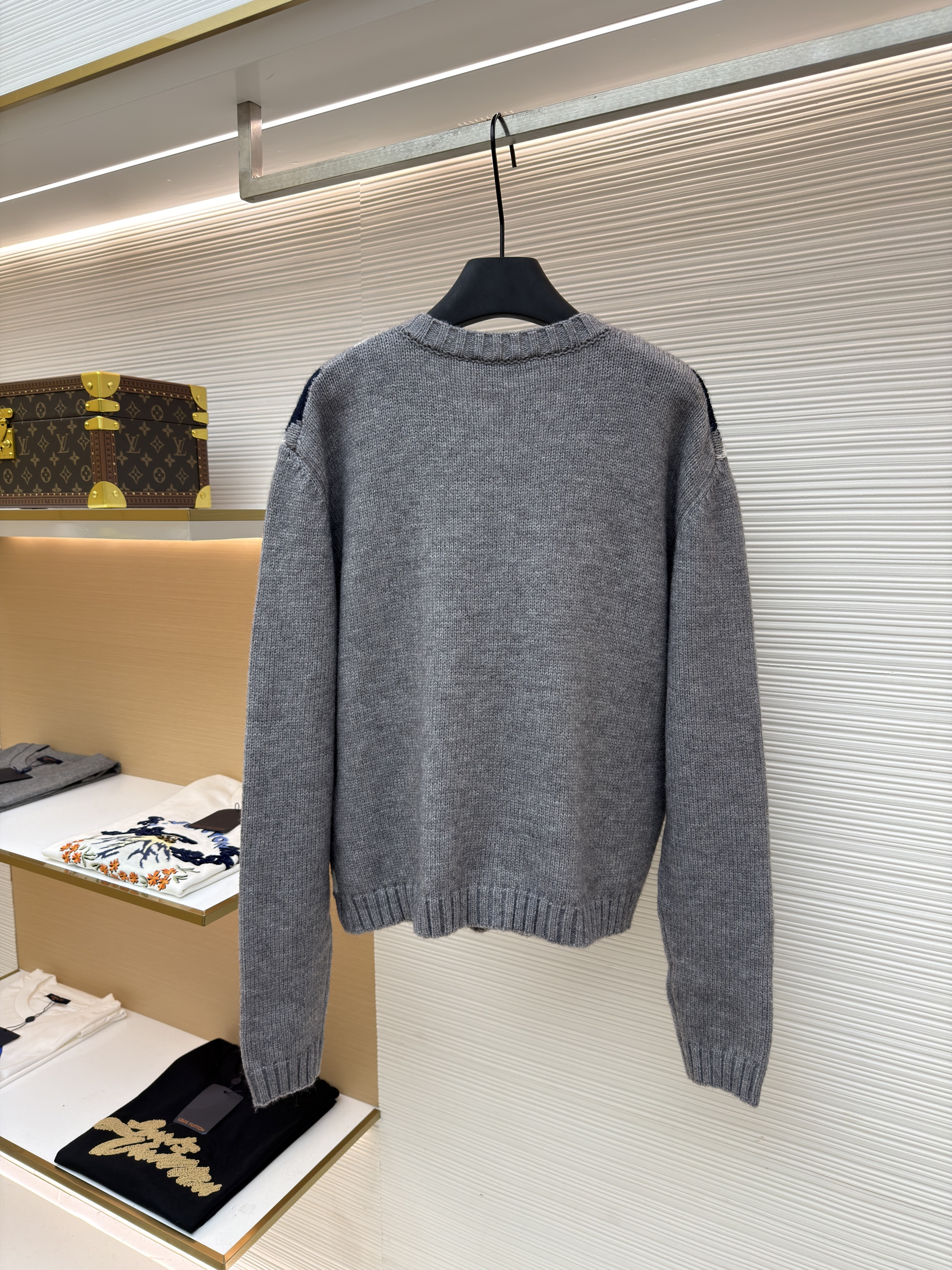 Prada刺绣菱形花毛织开衫