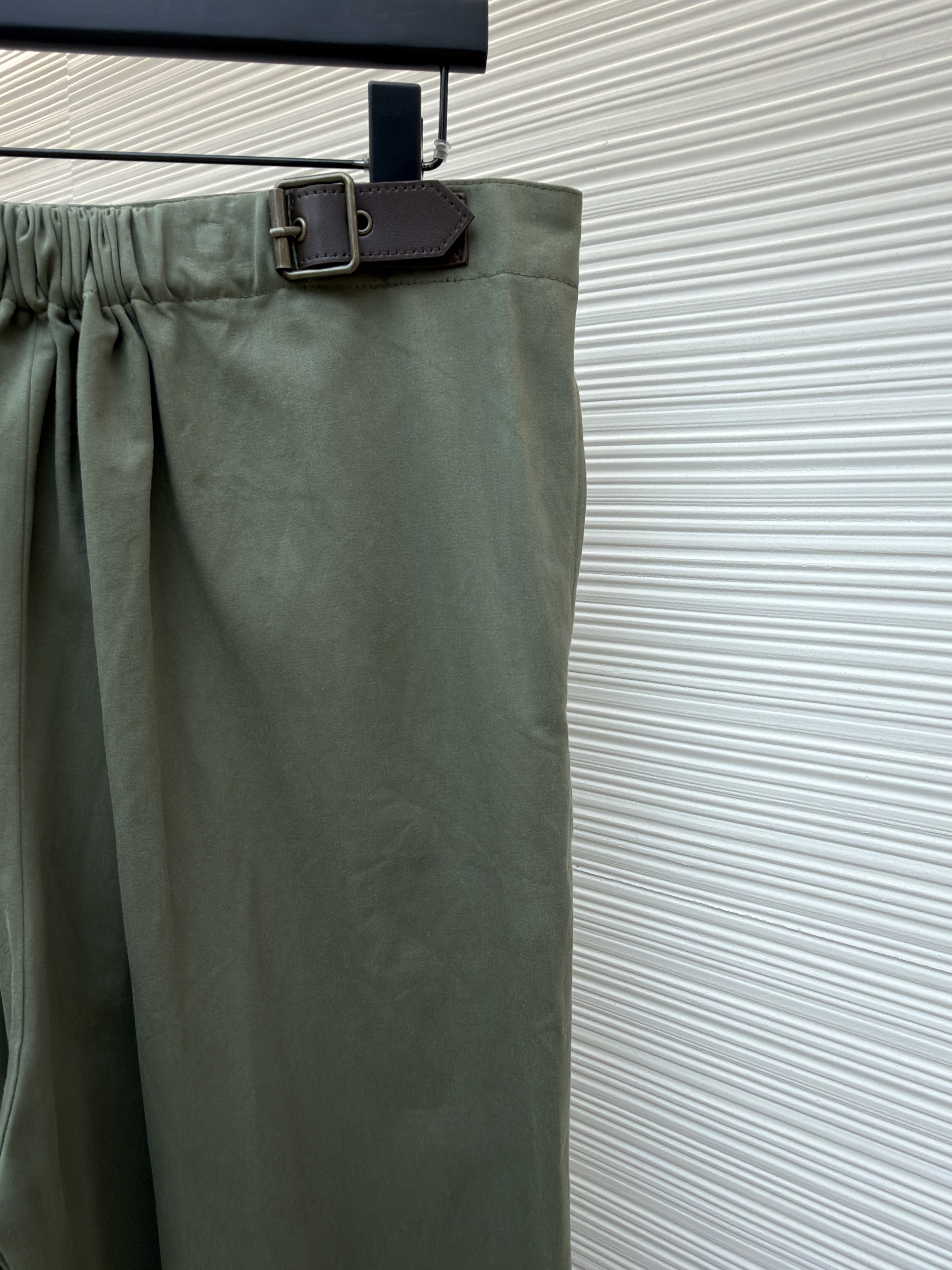 Loewe军绿皮带长裤