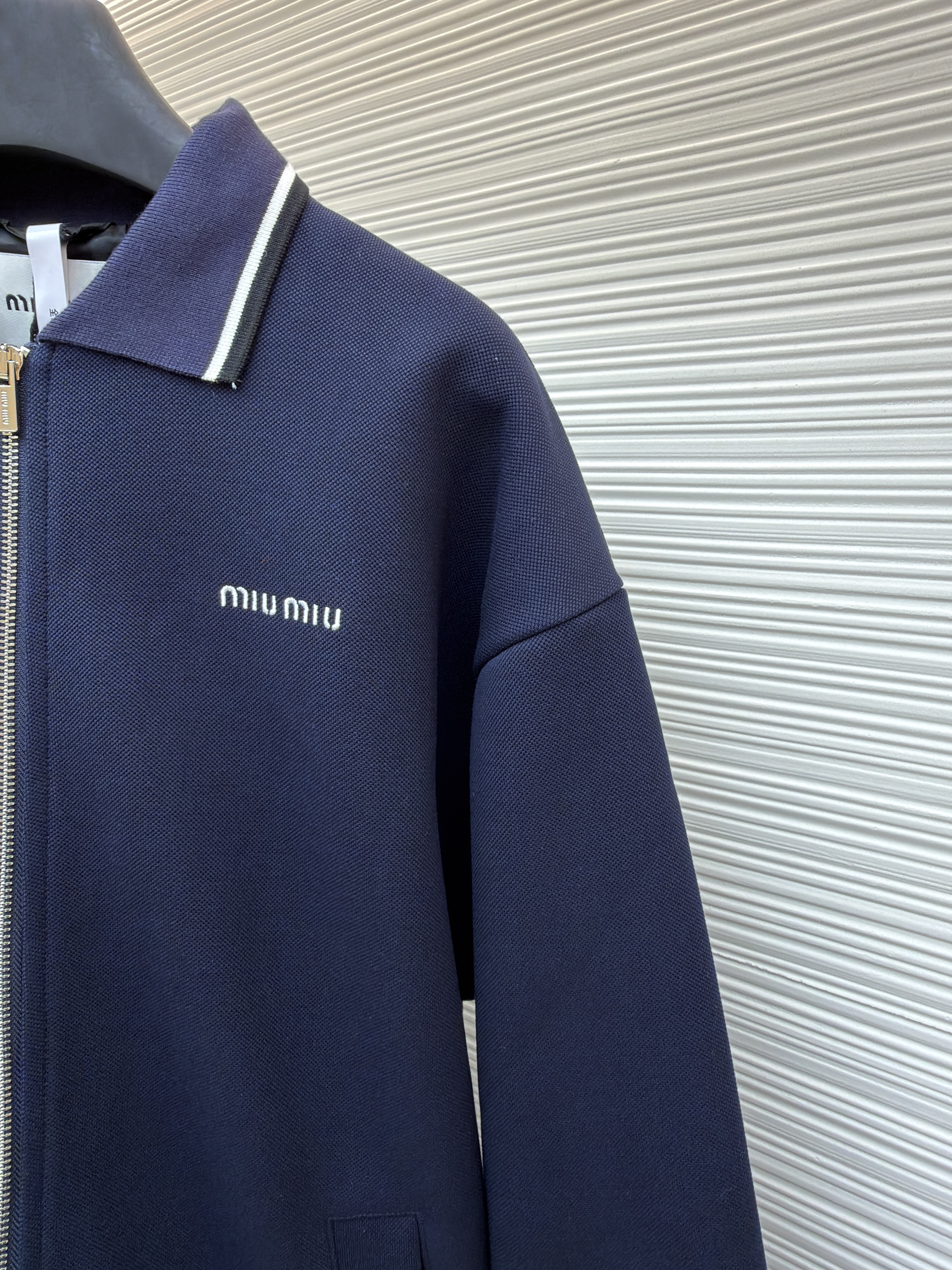 MIUMIU字母刺绣珠地布翻领外套