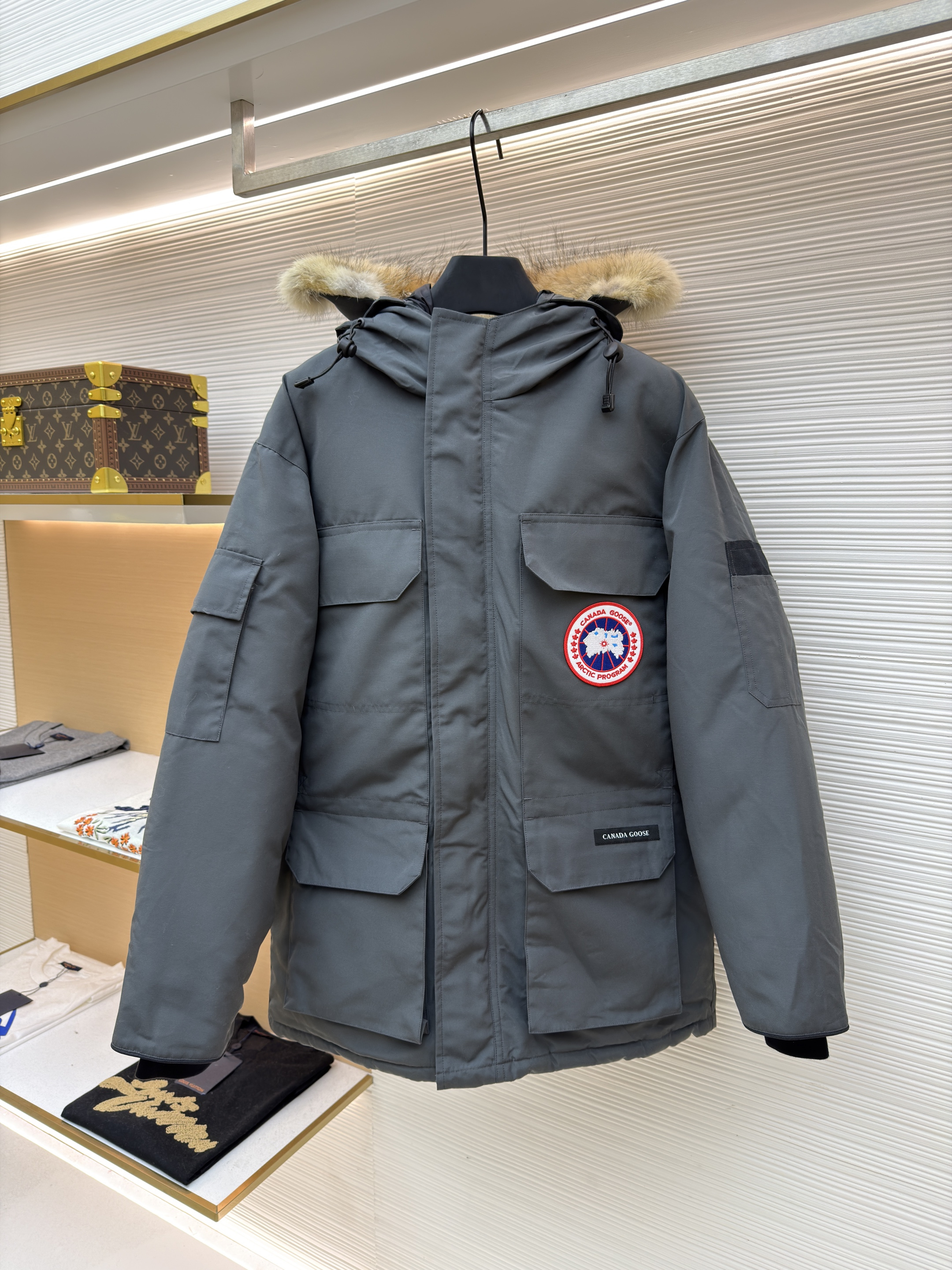 Canada Goose加拿大鹅08远征系列滑雪饰边飞行羽绒夹克