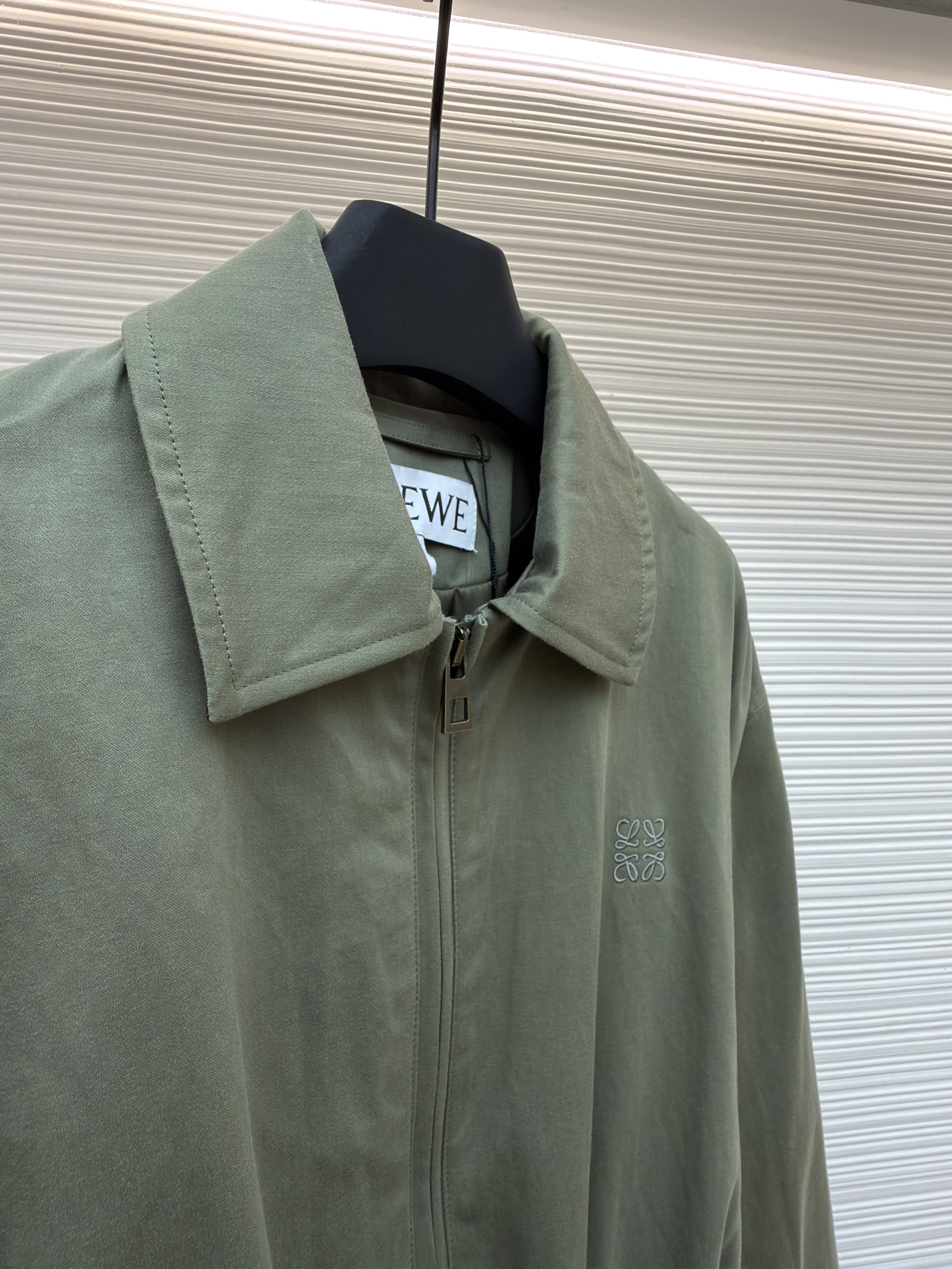 LOWE 军绿皮带翻领夹克