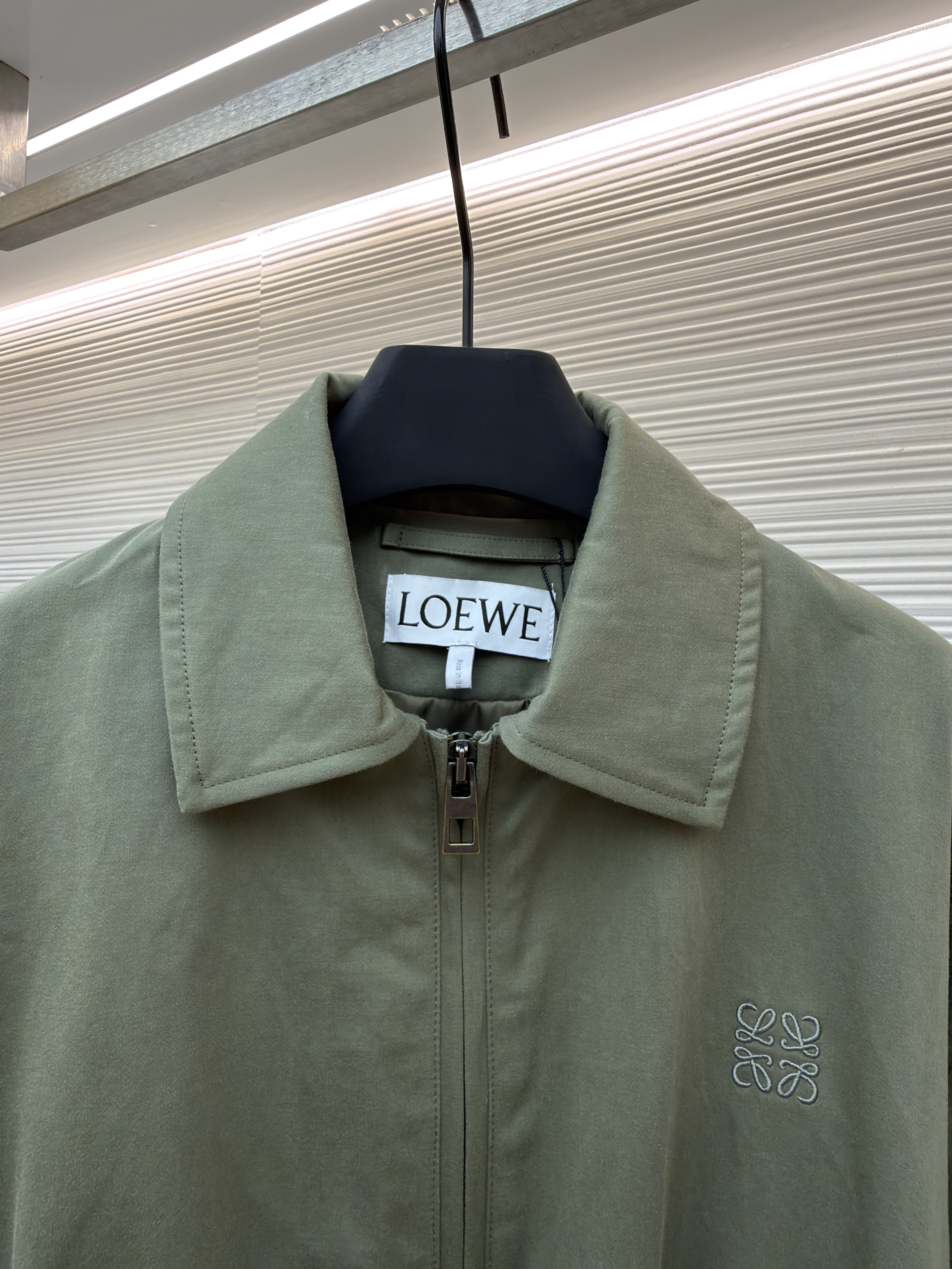 LOWE 军绿皮带翻领夹克