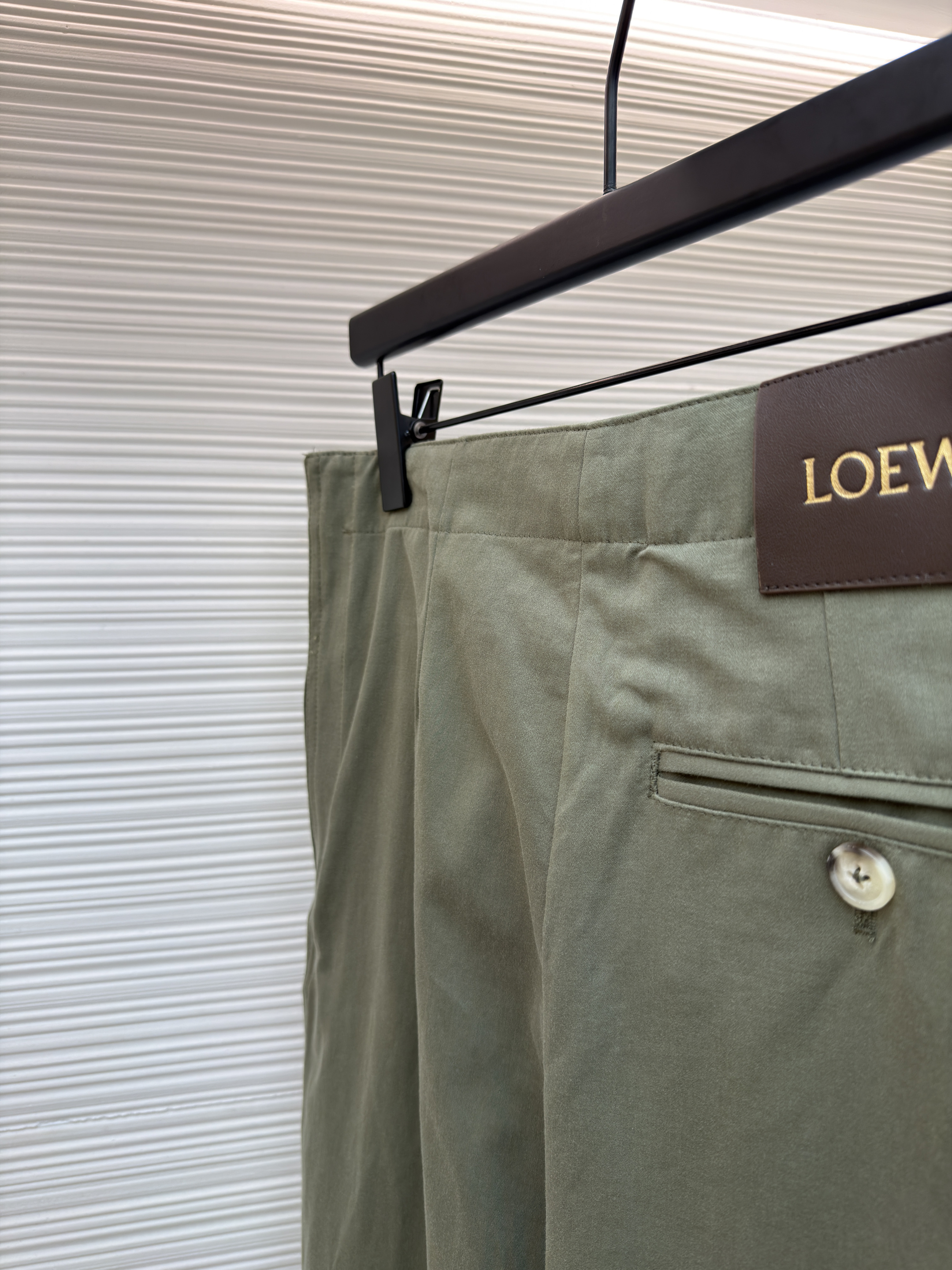 Loewe军绿皮带长裤
