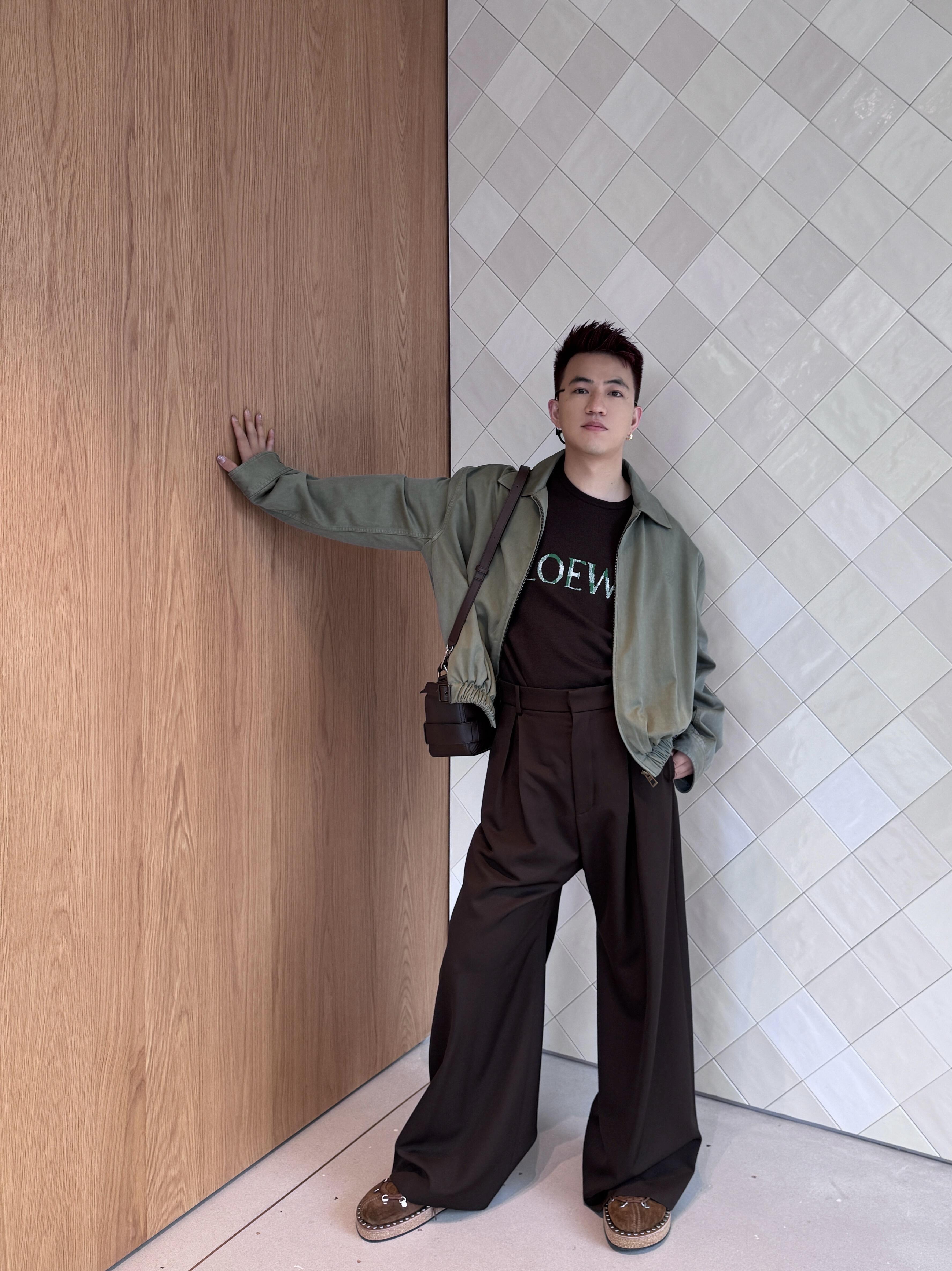 LOWE 军绿皮带翻领夹克