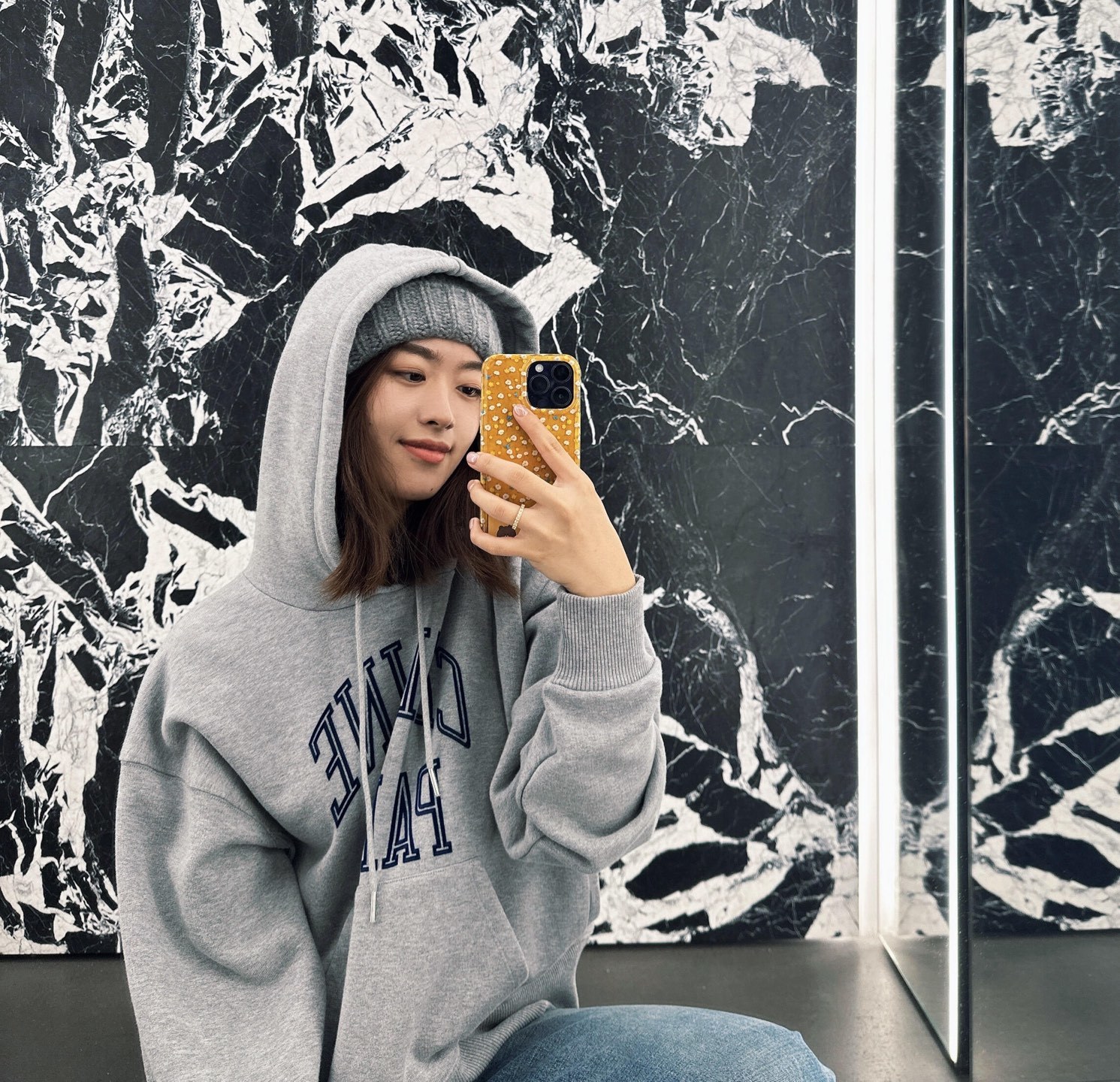 Celine 植绒兜帽卫衣