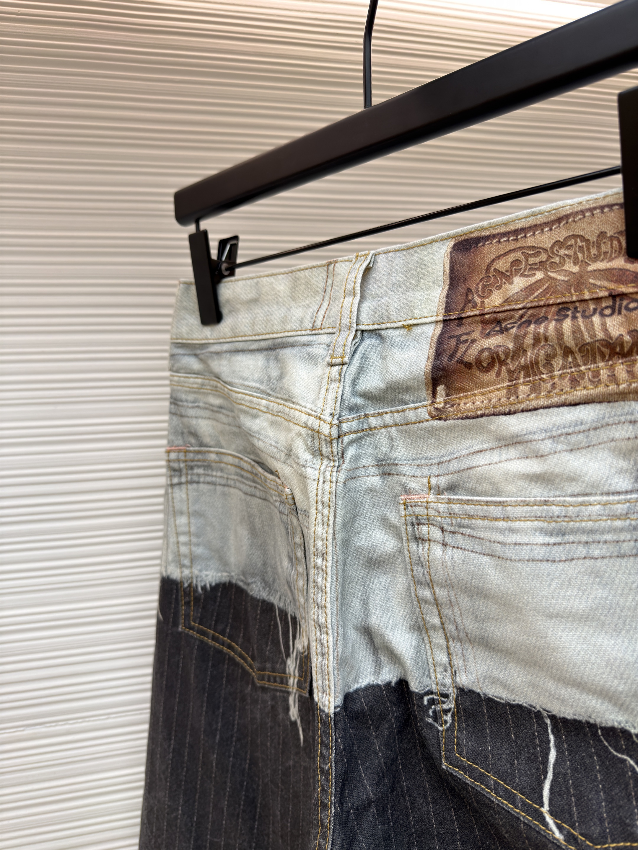 Acne Studios 拼接牛仔裤
