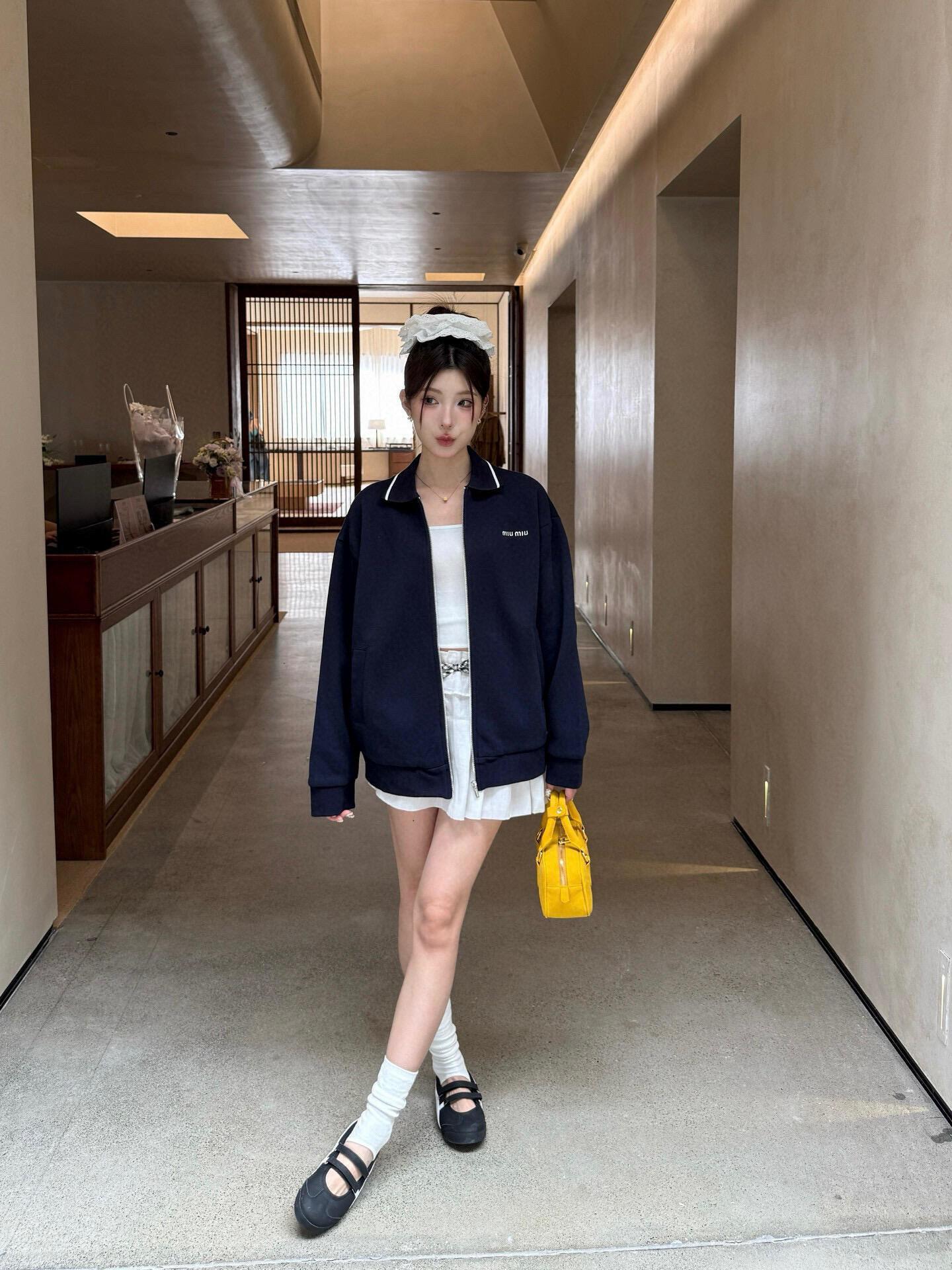 MIUMIU字母刺绣珠地布翻领外套