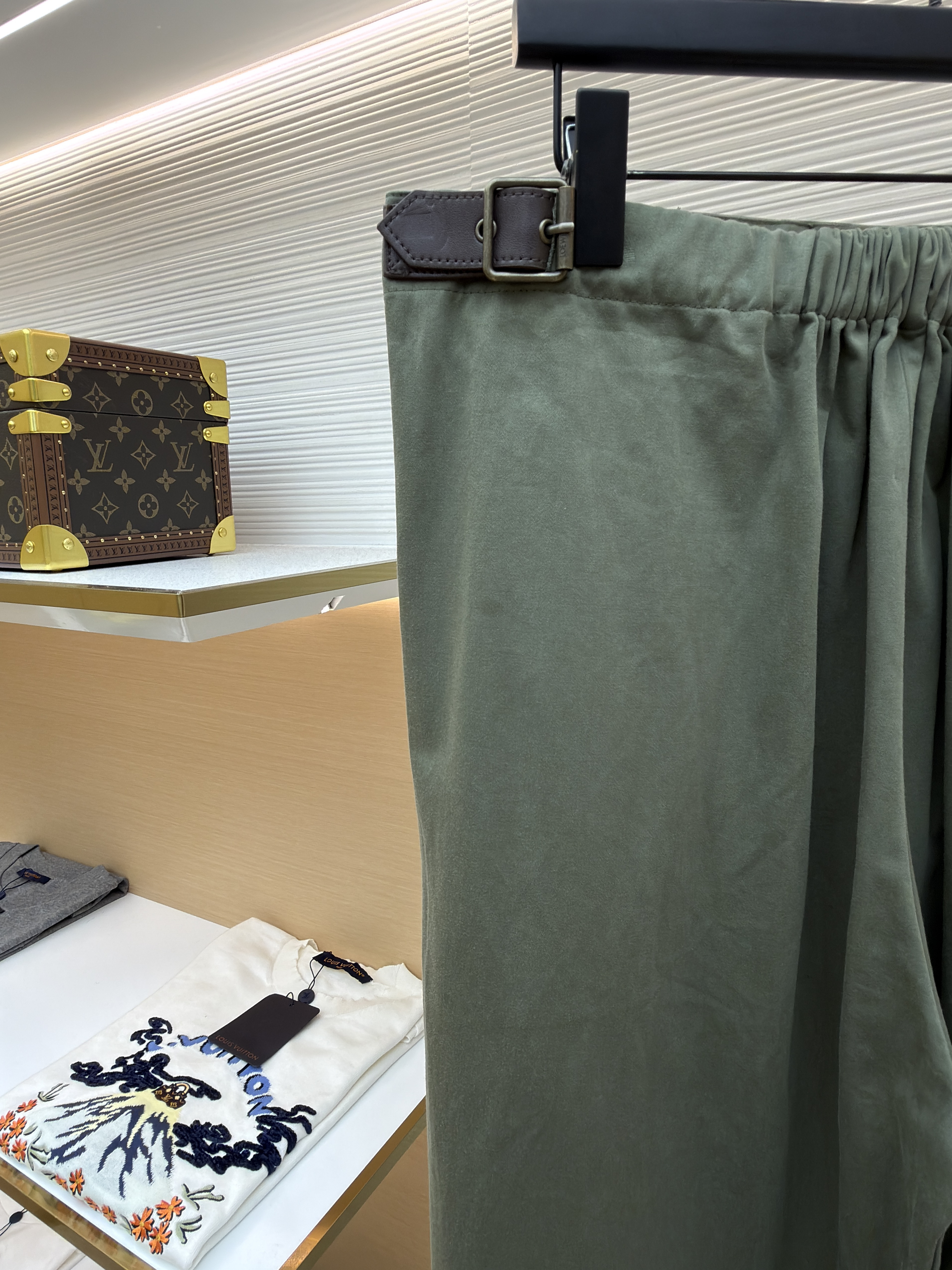 Loewe军绿皮带长裤