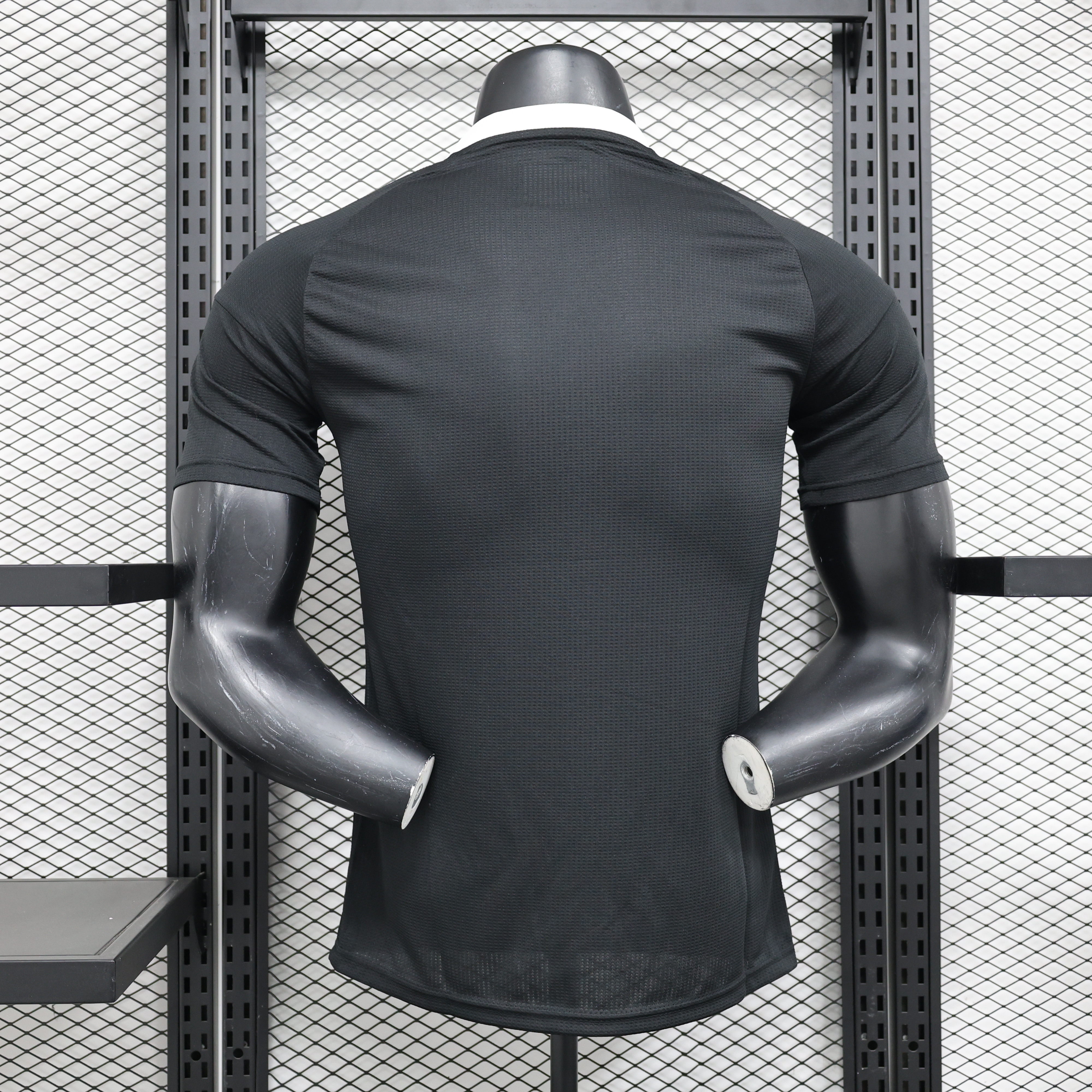 25-26 Real Madrid Black Goalkeeper Jersey