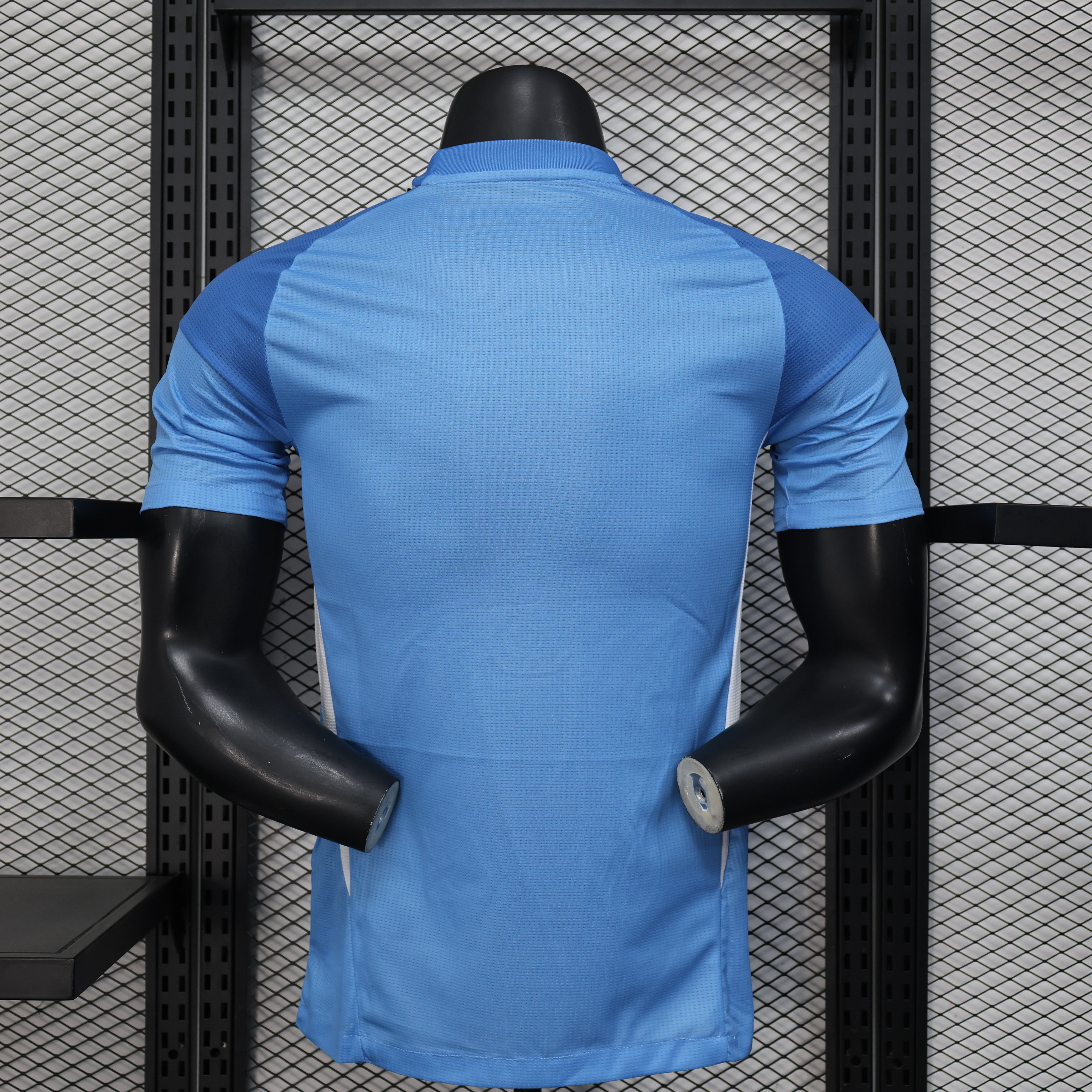 Player Version 25-26 Real Madrid Blue Goalkeeper Jersey