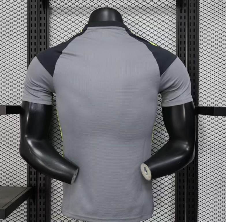 Player Version 25-26 Manchester United Grey with Gradient Wave Pattern Jersey