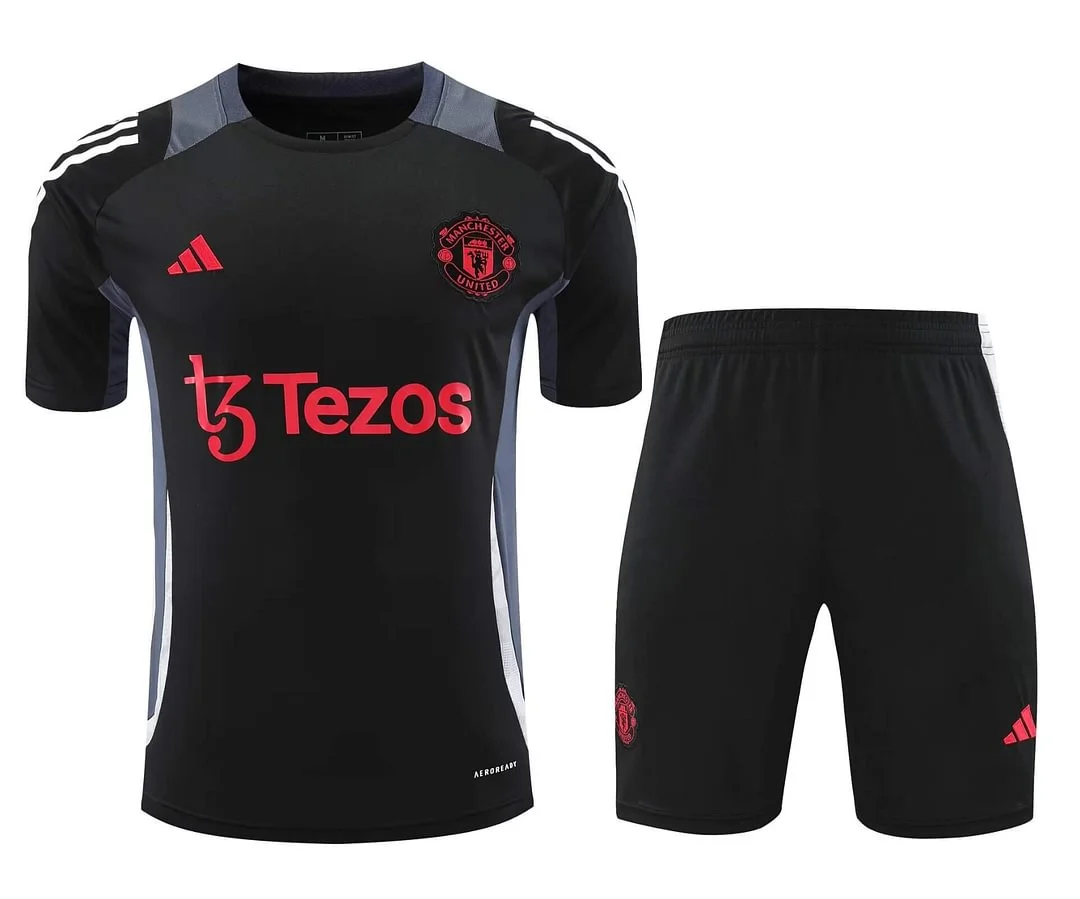 Manchester United Training Jersey Black Suit Jersey 2024/2025