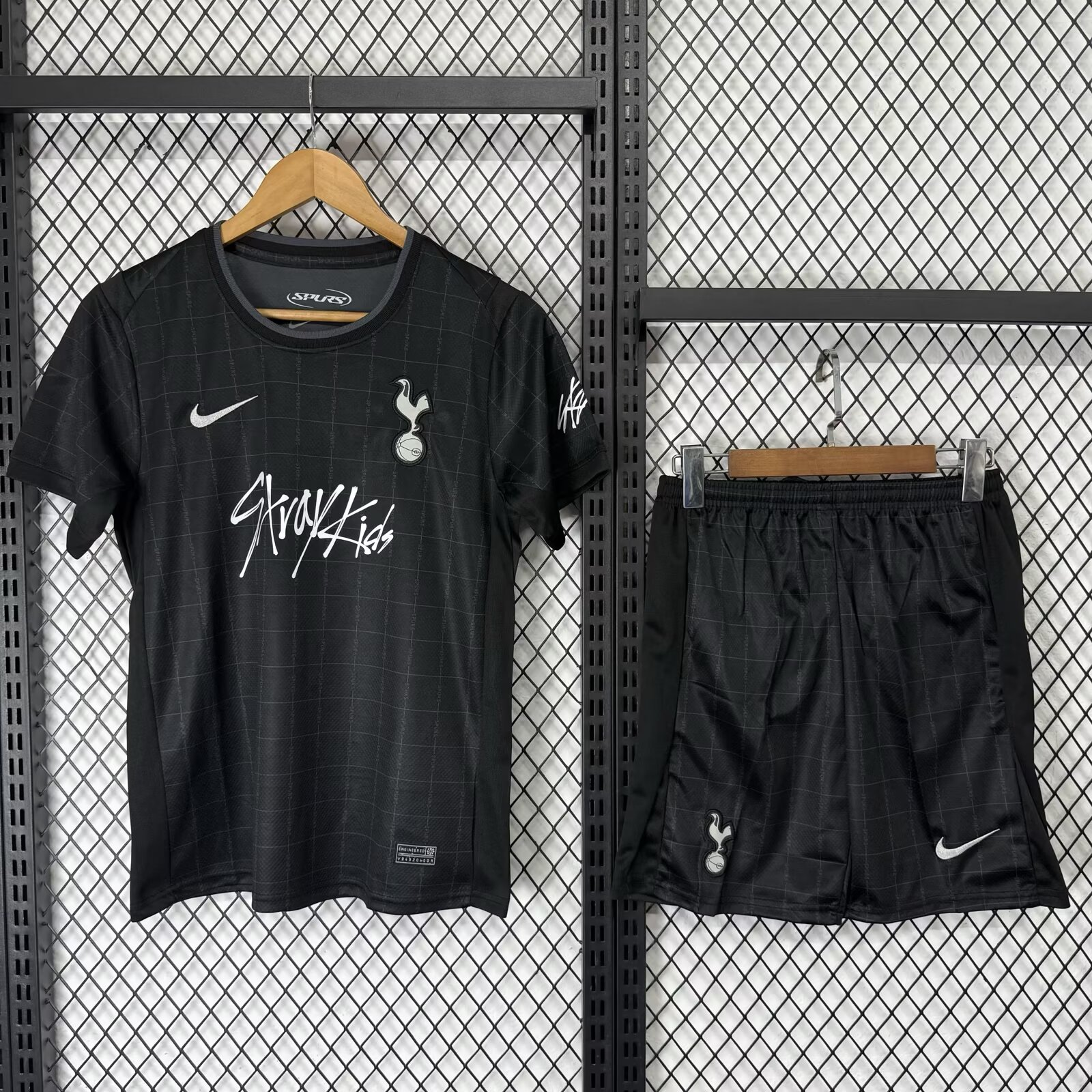 25-26 Kids Tottenham Hotspur X StrayKids Away Jersey