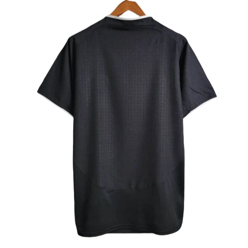 Retro Manchester United Away Football Shirt  2003/2004