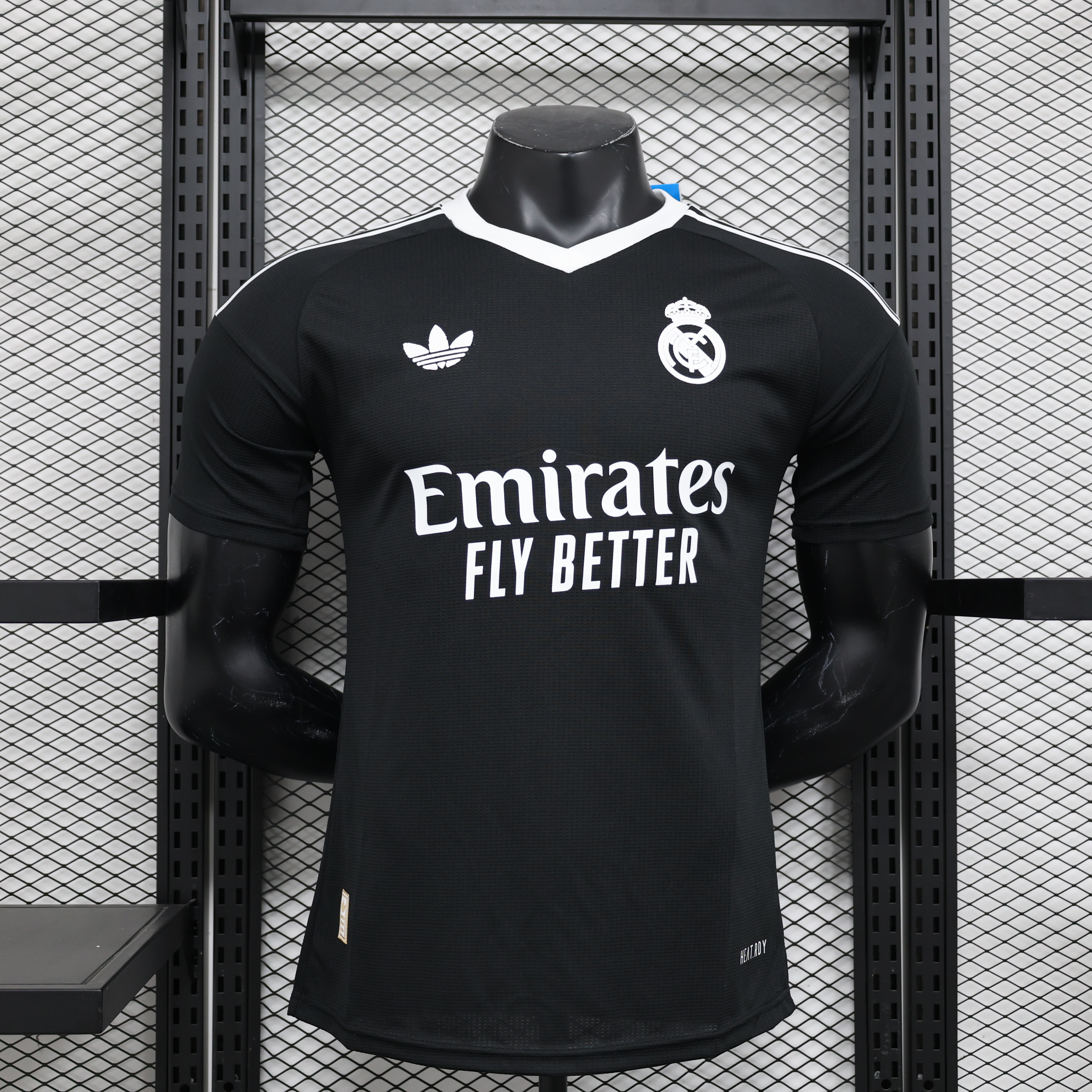 25-26 Real Madrid Black Goalkeeper Jersey