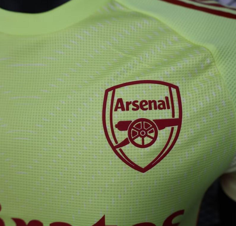 Player Version 25-26 Arsenal Home Yellow Goalkeeper Jersey