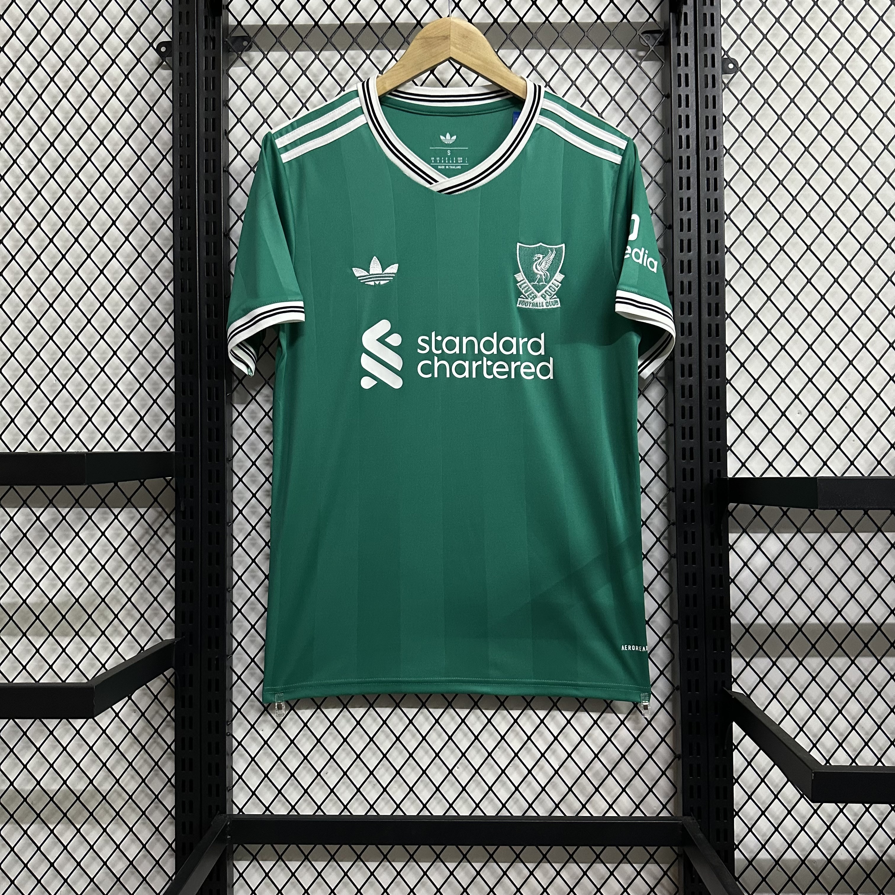Liverpool 25-26 Second Away Men Jersey