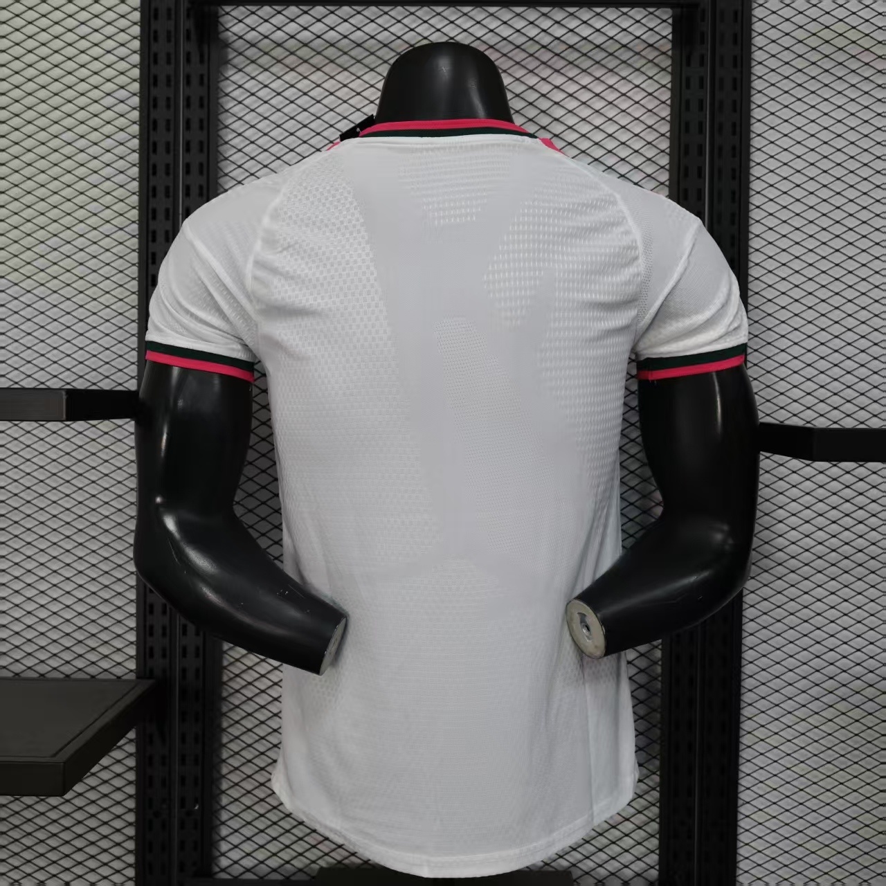 Real Madrid 26-27 Home Player Men Jersey