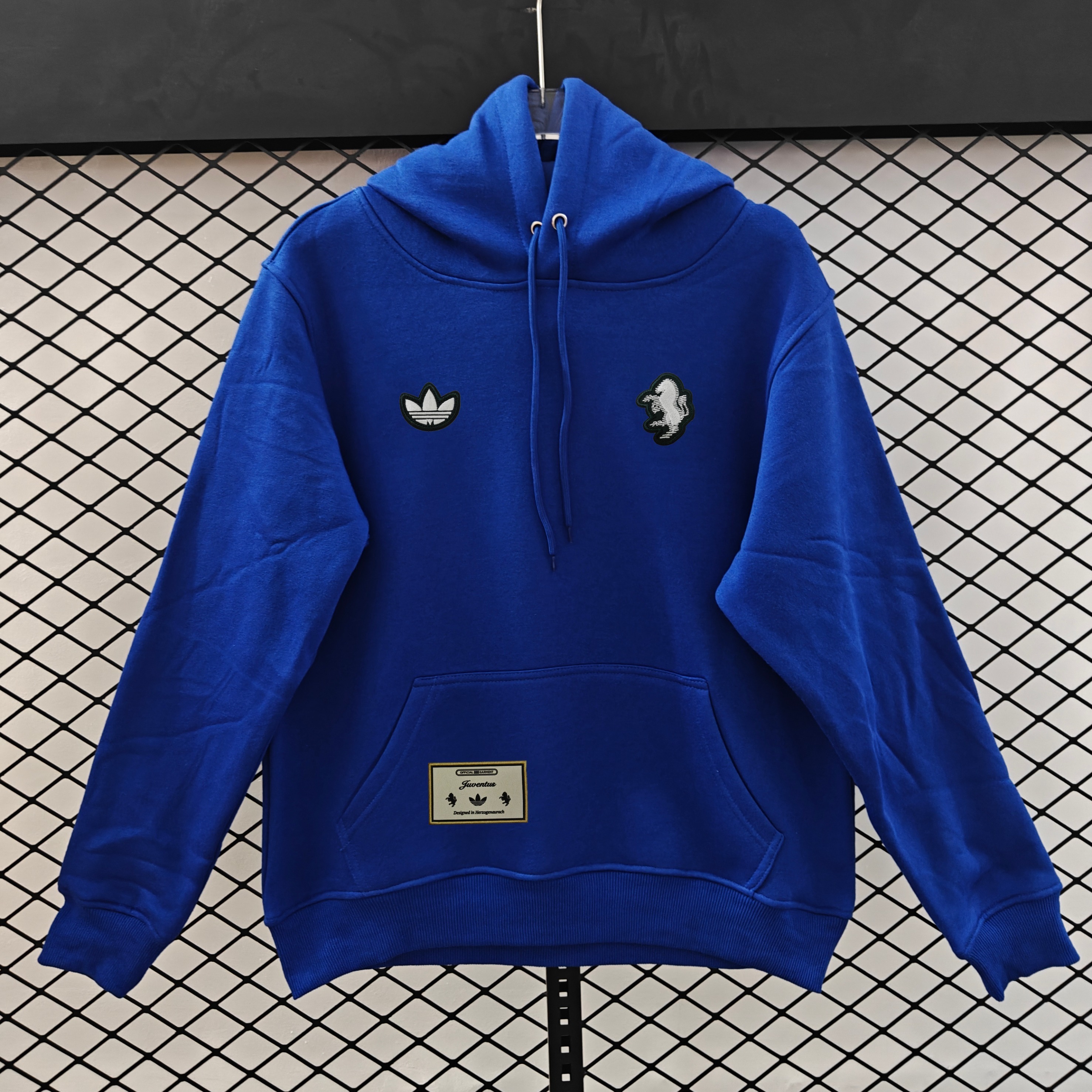 Juventus Retro Hoodie （Multiple colors）