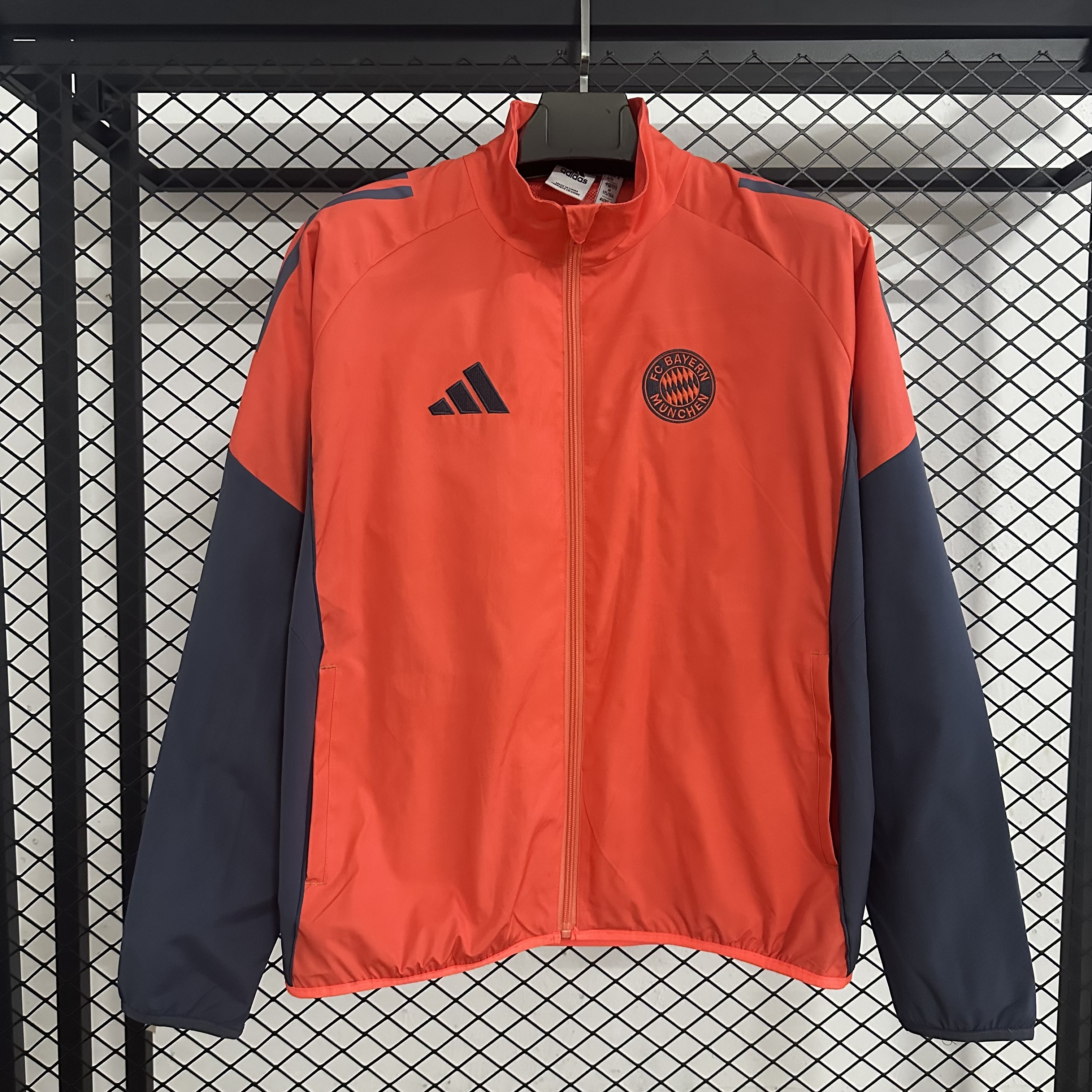 Bayern Munich Windbreaker 25-26