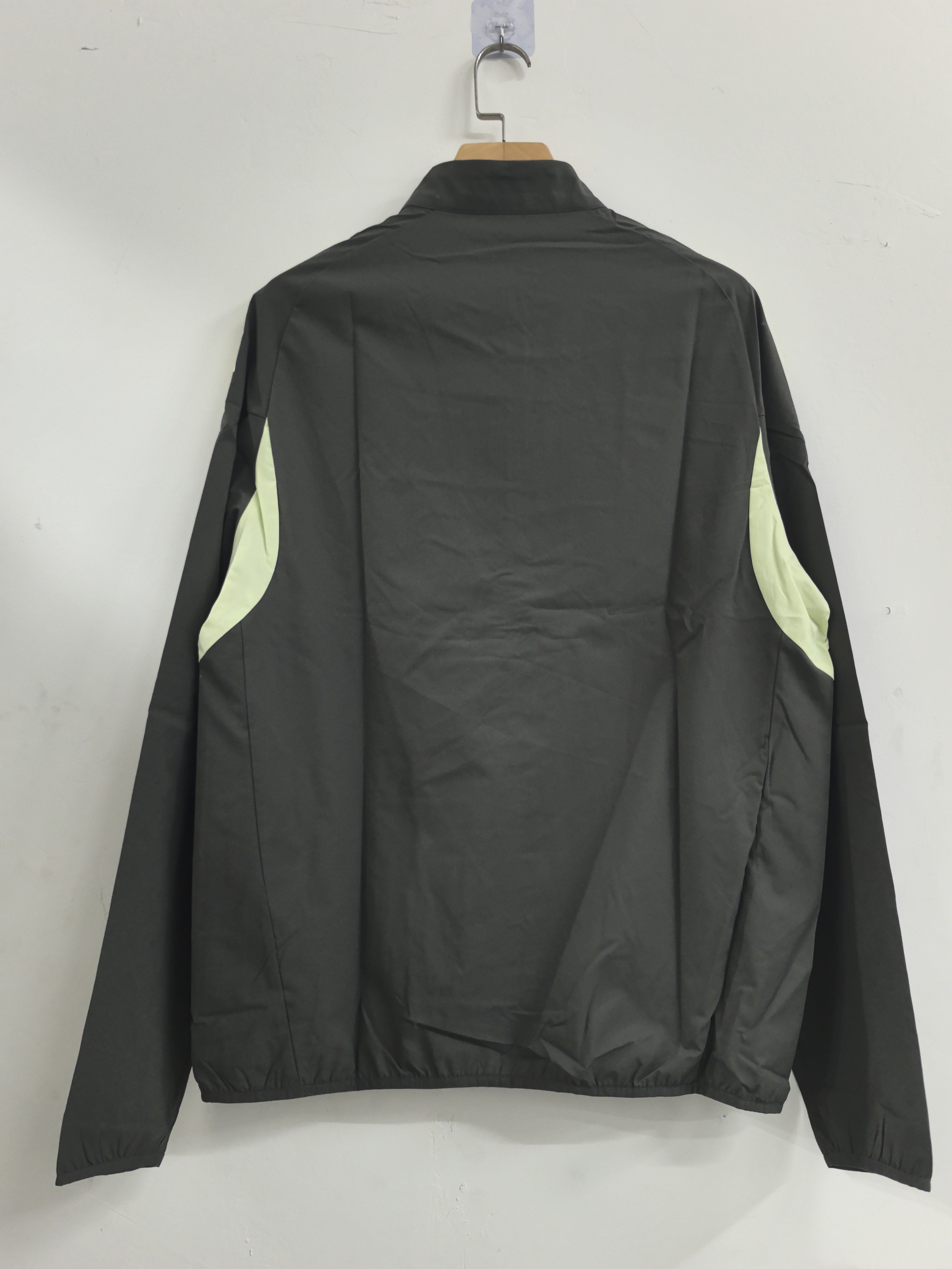 Real Madrid Windbreaker 25-26