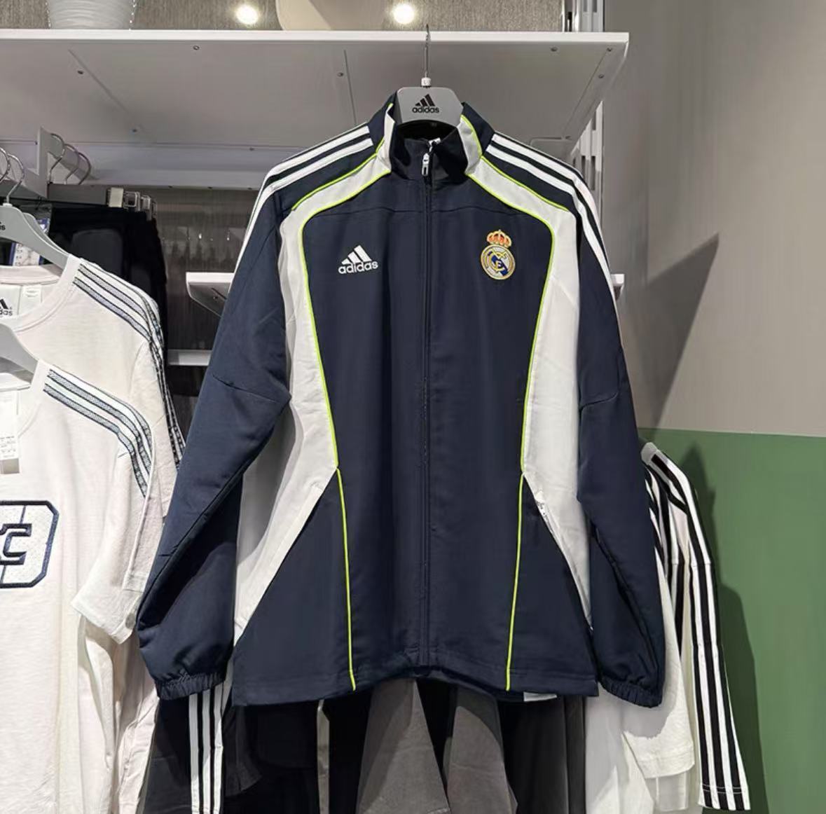 Real Madrid Retro Thick Windbreaker08-09