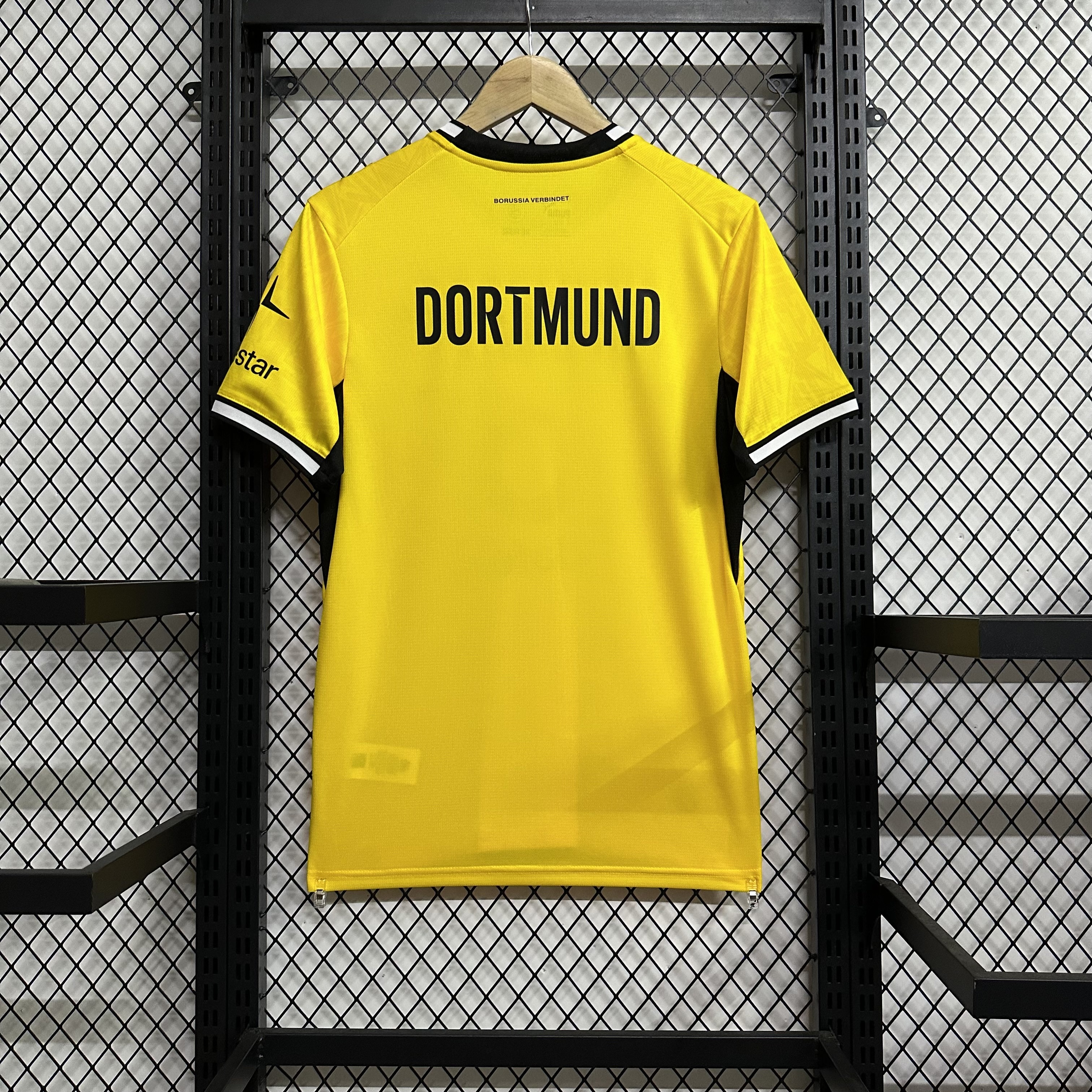 Borussia Dortmund 26-27 Home Men Jersey