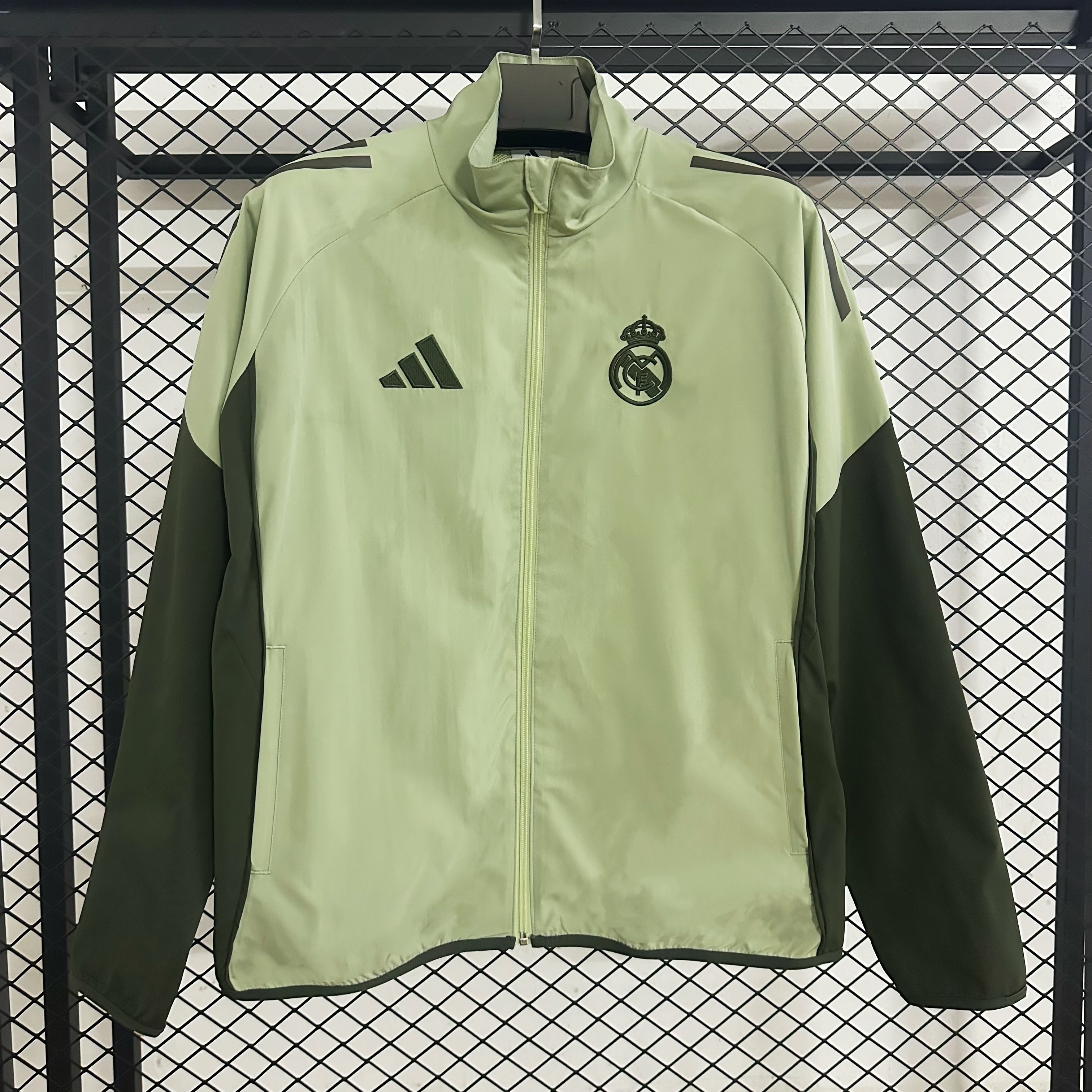 Real Madrid  Windbreaker 25-26