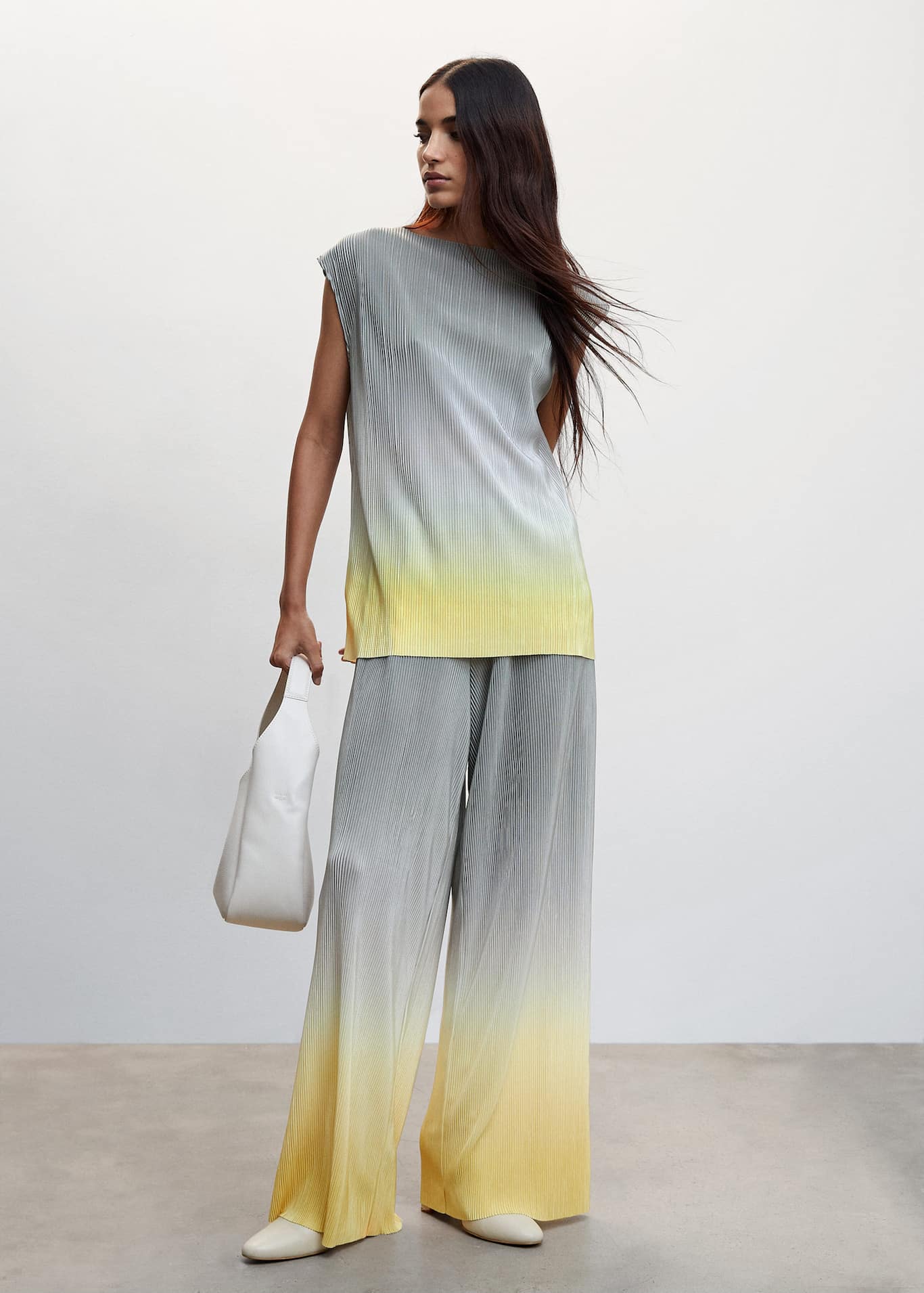 (Almost Sold Out) 2023 NEW Sleeveless pleated suit  (Buy 2 Free Shipping)